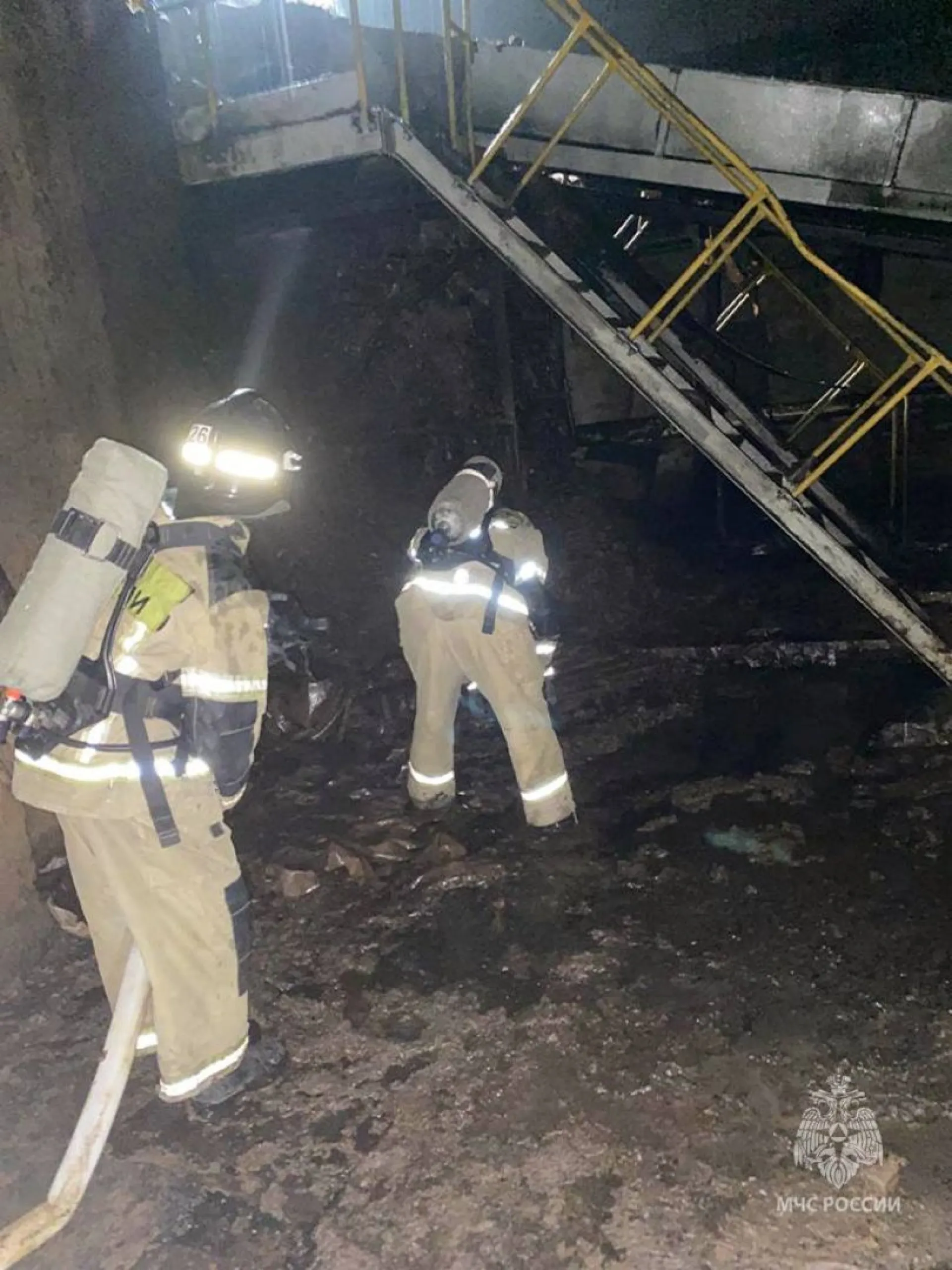 В Новоалтайске при пожаре спасли 5 человек В Новоалтайске при пожаре спасли 5 человек