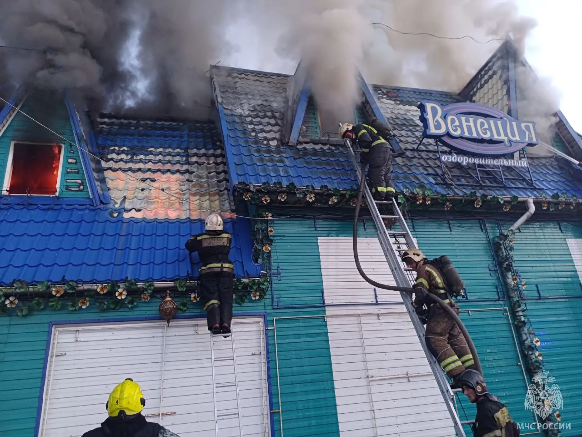 Сауна сгорела этой ночью в Барнауле
