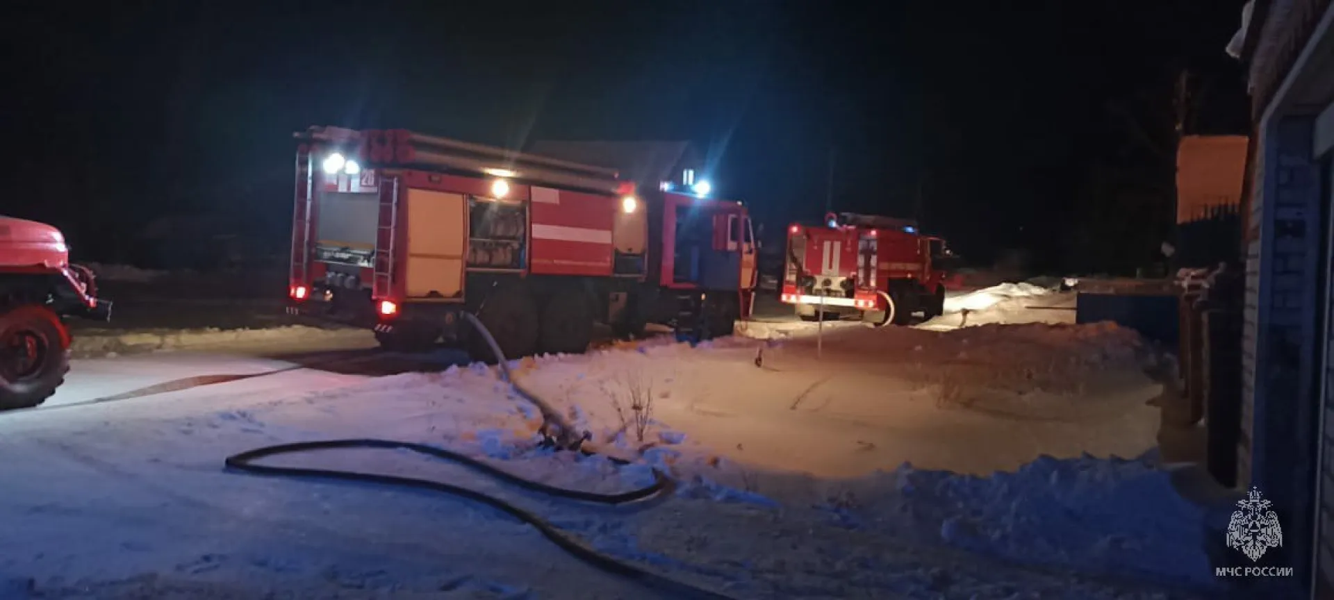 Два крупных пожара произошло утром в Алтайском крае
