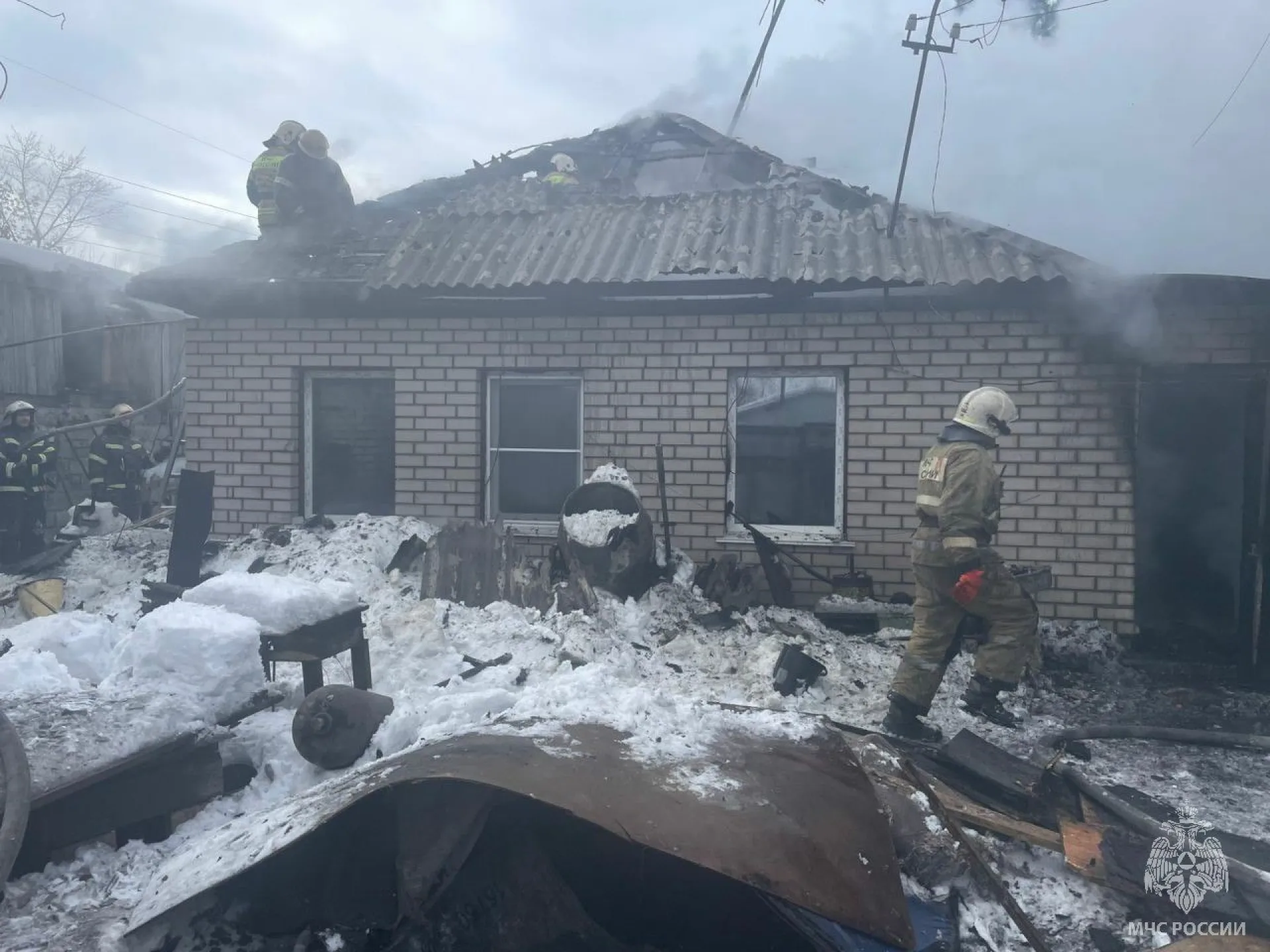 В частном доме произошёл пожар из-за замены газового баллона в Рубцовске