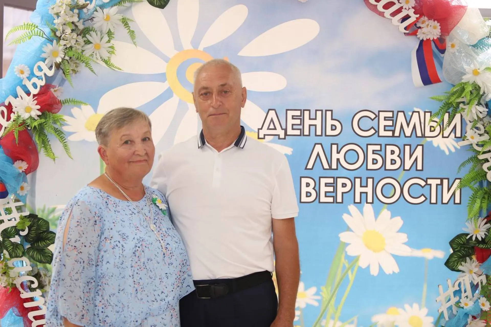 32 семьи из Алтайского края наградят медалью «За любовь и верность» 32 семьи из Алтайского края наградят медалью «За любовь и верность»