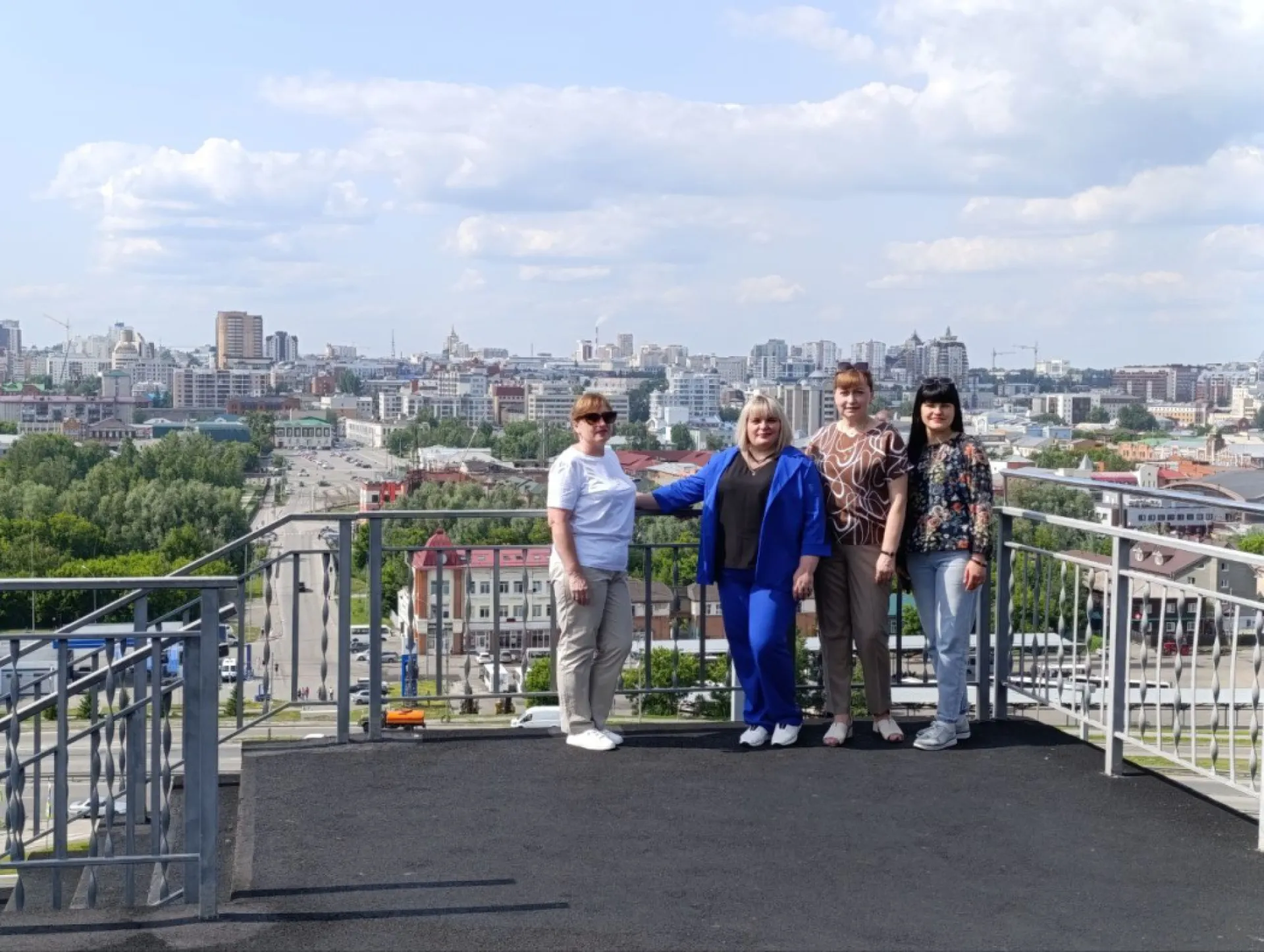 В Барнаул прибыла делегация из ЛНР В Барнаул прибыла делегация из ЛНР