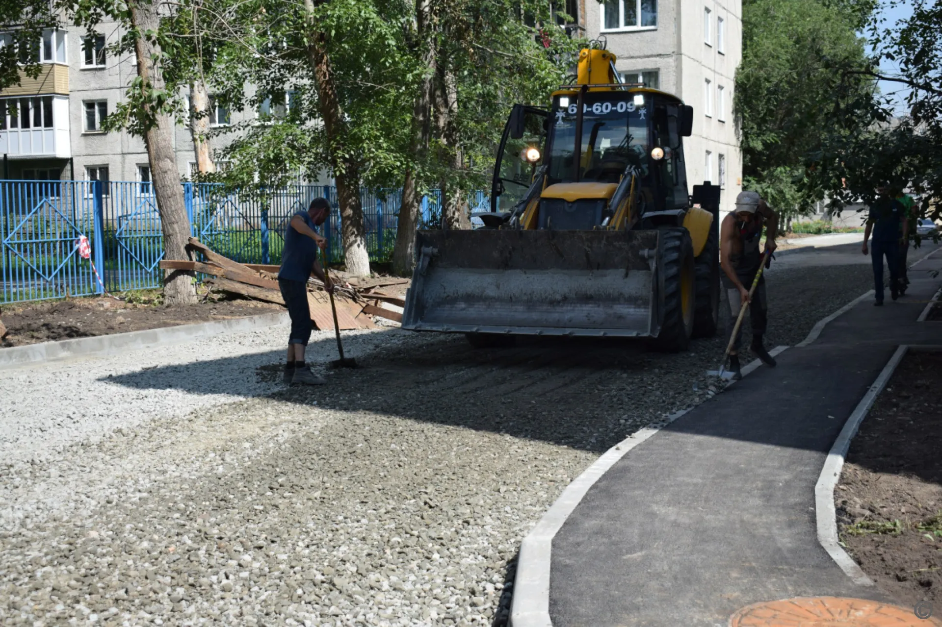 Более 5 миллионов рублей направили на благоустройство одного из барнаульских дворов
