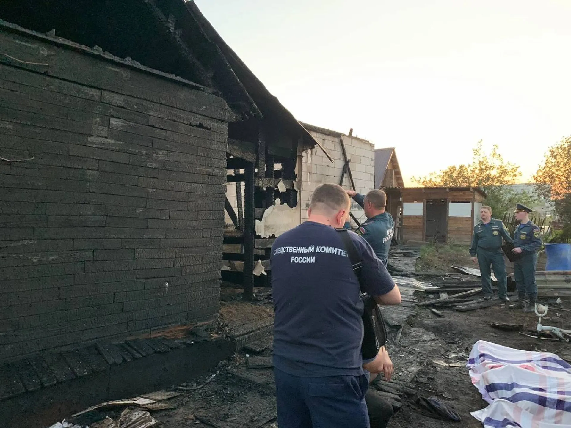Женщина и двое детей погибли при пожаре в Алтайском крае
