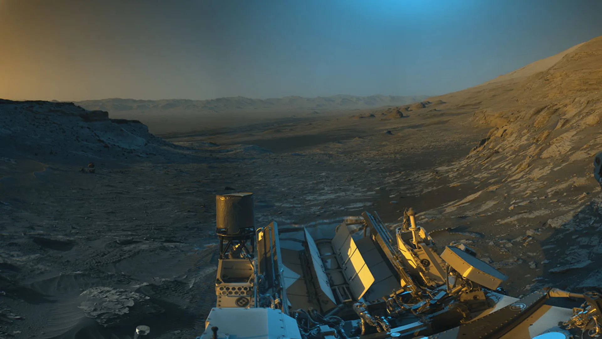 От NASA с любовью: ровер Curiosity прислал «открытку» с Марса