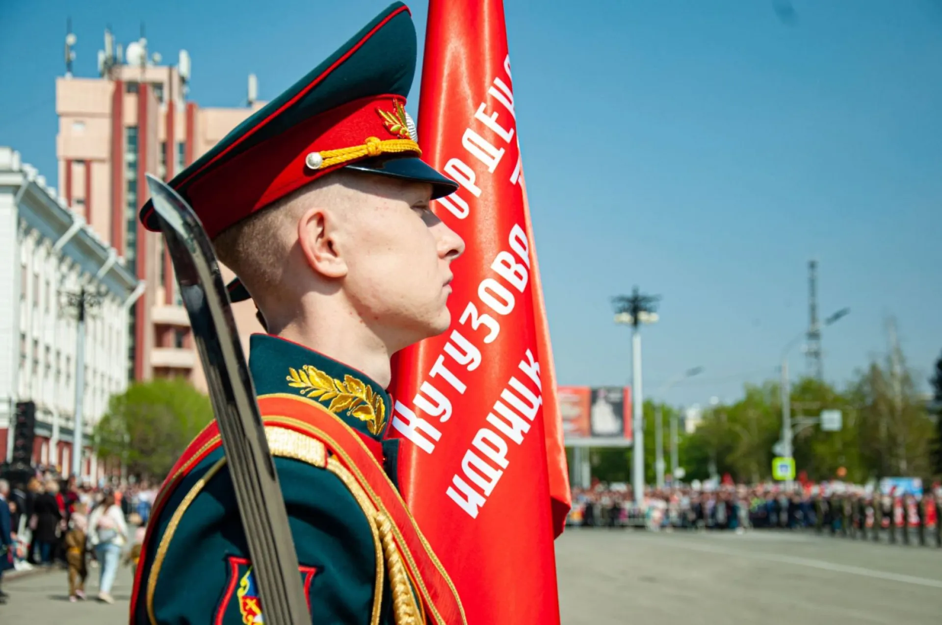 Больше половины россиян считают День Победы самым главным праздником 