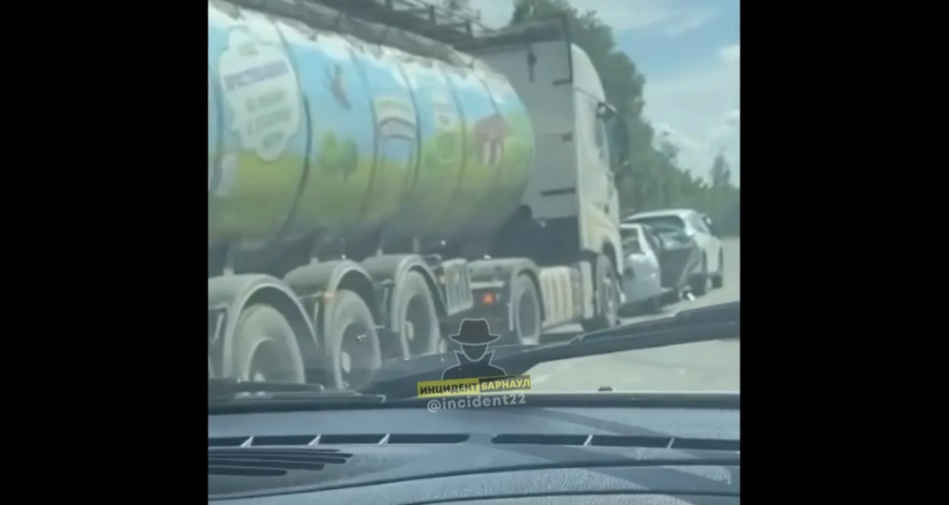 Массовое ДТП произошло на Змеиногорском тракте в Барнауле