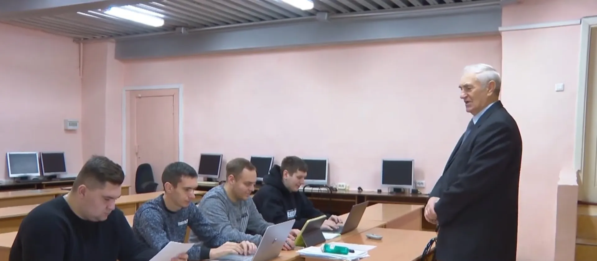 Профессору Алтайского технического университета присвоили звание «Заслуженный работник науки и высшего образования Алтайского края» Профессору Алтайского технического университета присвоили звание «Заслуженный работник науки и высшего образования Алтайского края»