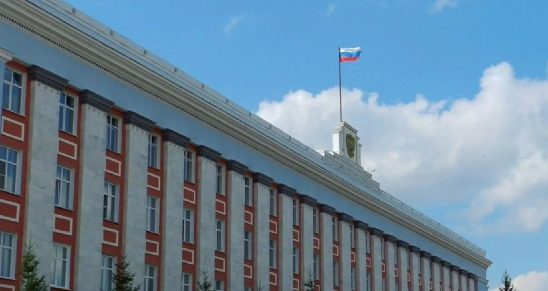 Пострадавшим от града жителям двух районов Алтайского края выплатят материальную помощь