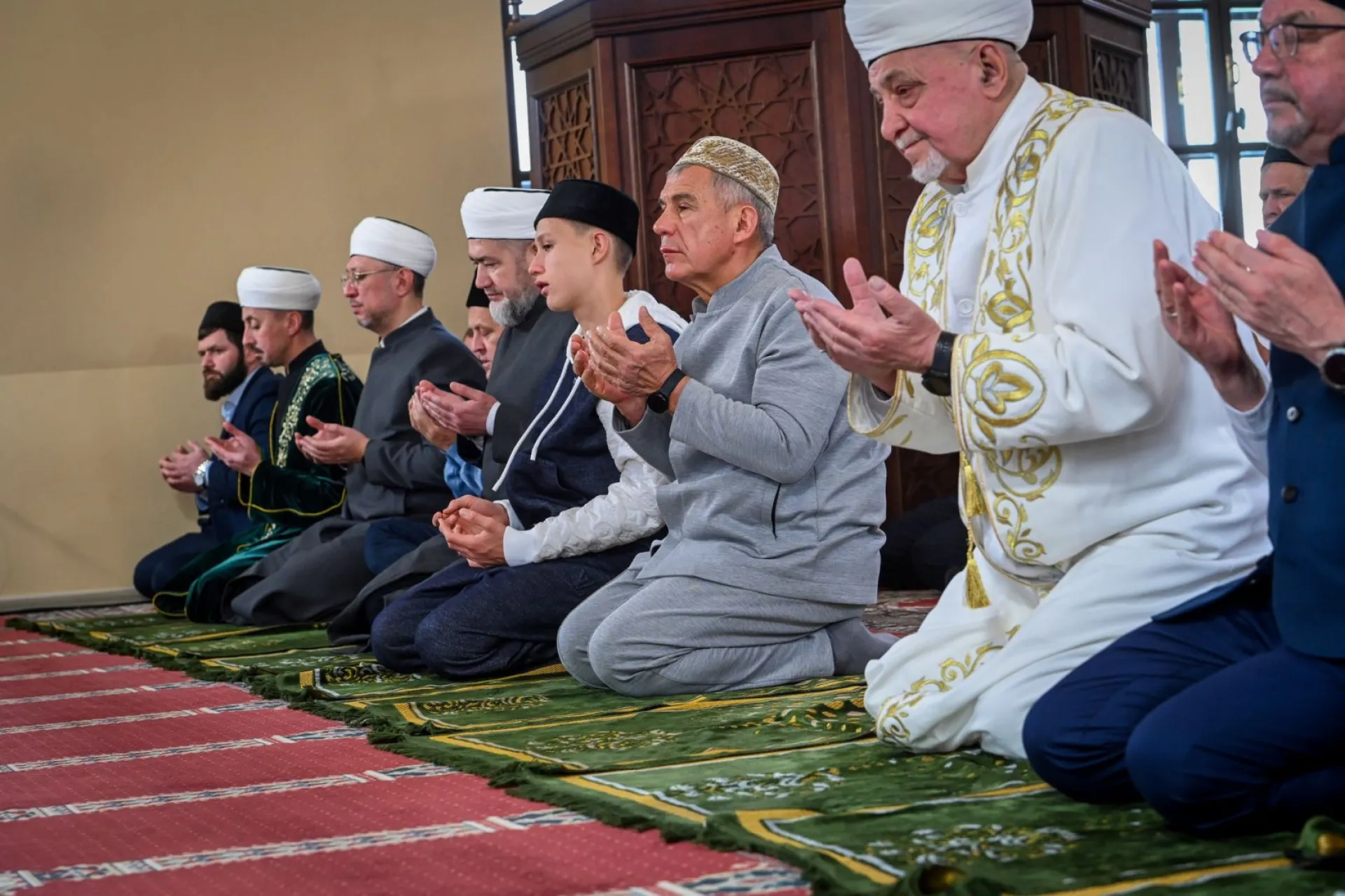 Мусульмане отмечают праздник Ураза-байрам