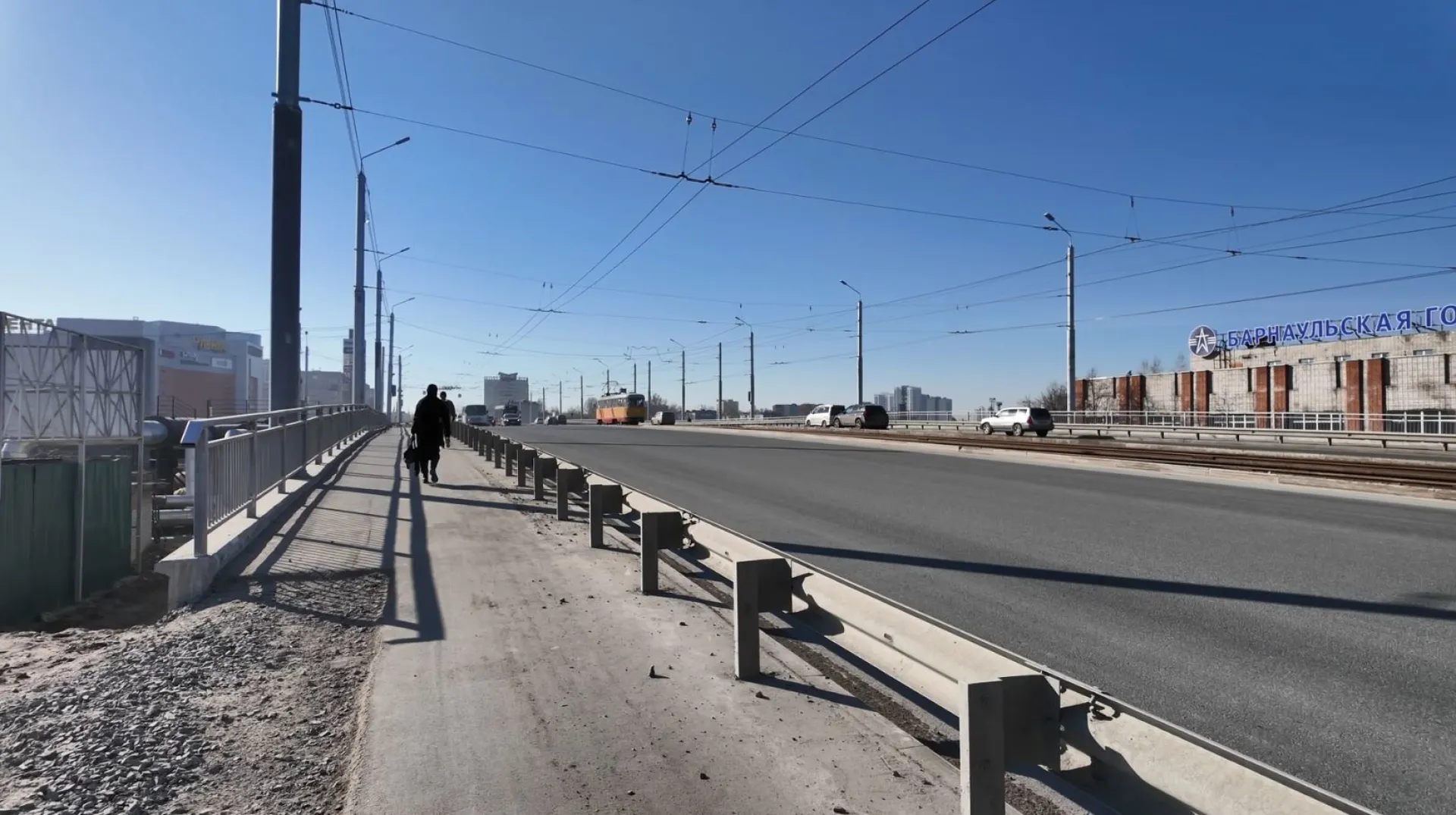 Завершение работ на путепроводе по проспекту Ленина обсудили в Барнауле