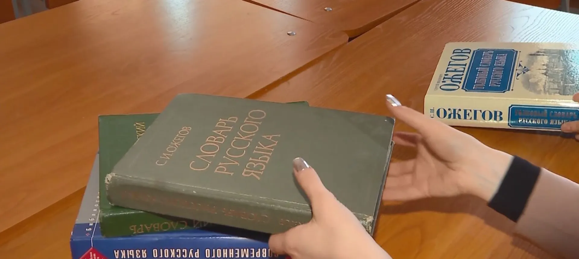 Специалисты рассказали, почему в русском языке всё больше англицизмов и стоит ли их бояться Специалисты рассказали, почему в русском языке всё больше англицизмов и стоит ли их бояться