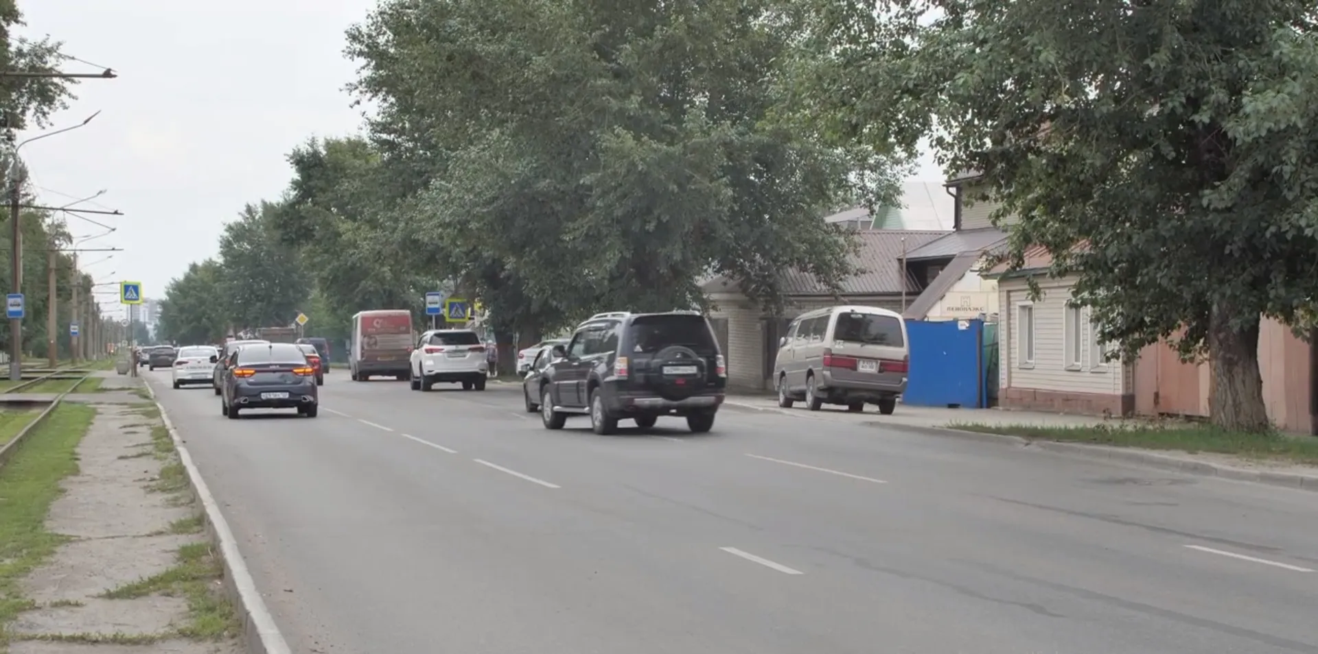 В Барнауле перекроют движение по двум полосам нечетной стороны улицы Аванесова в районе дома № 125