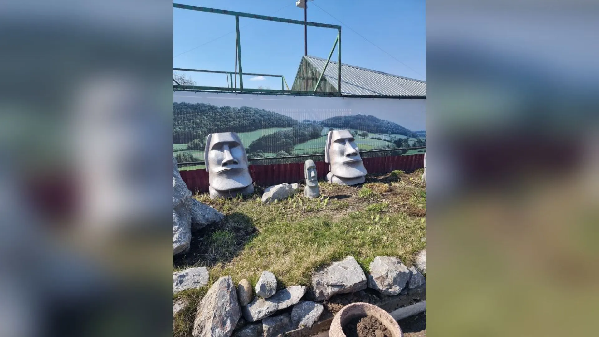 В барнаульском зоопарке появились необычные статуи В барнаульском зоопарке появились необычные статуи
