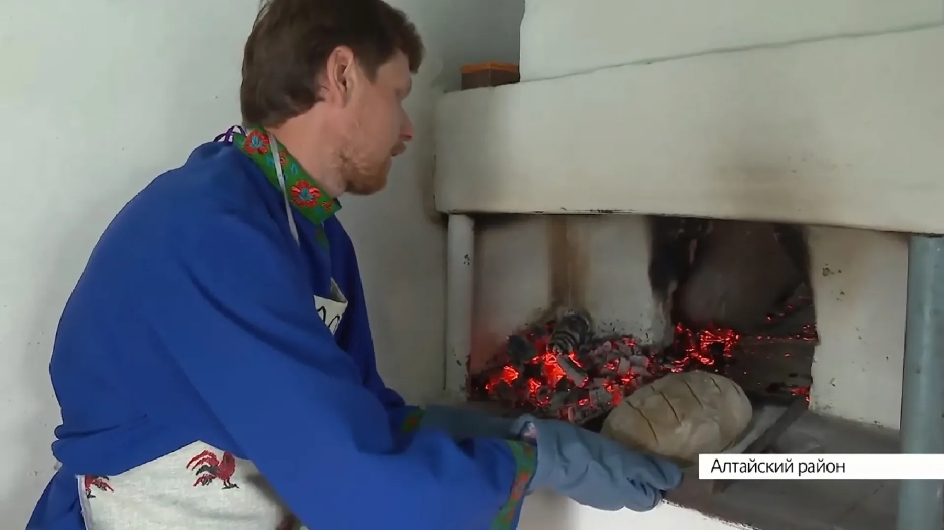 Алтайская семья раскрыла секрет приготовления вкусного хлеба в печи