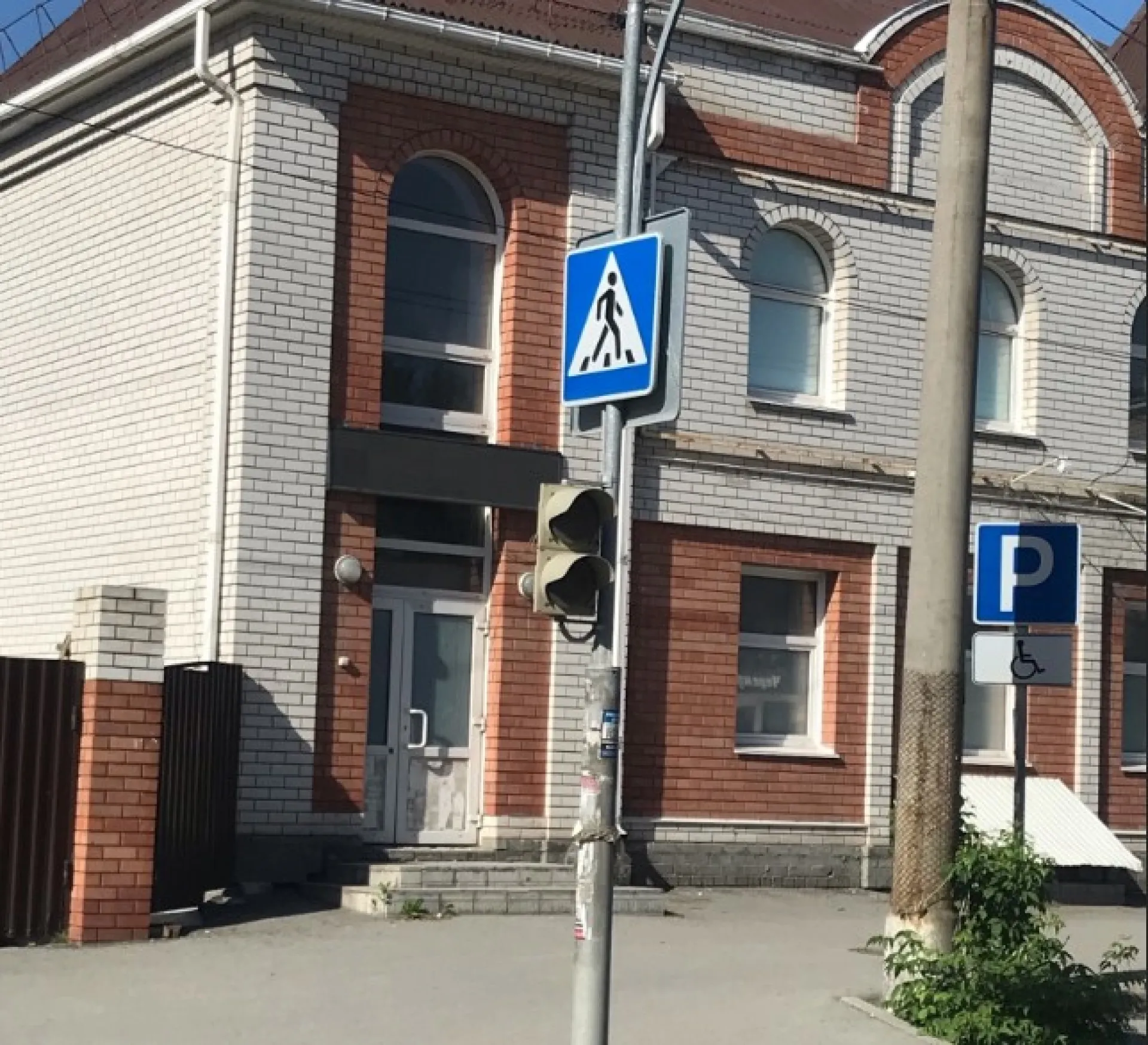 Светофоры отключили на оживленном перекрестке в Барнауле