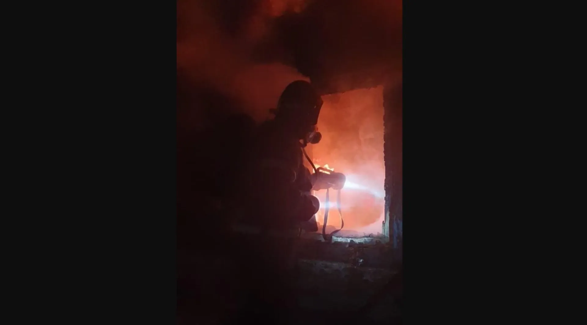 Мужчина погиб при пожаре в Зональном районе Мужчина погиб при пожаре в Зональном районе