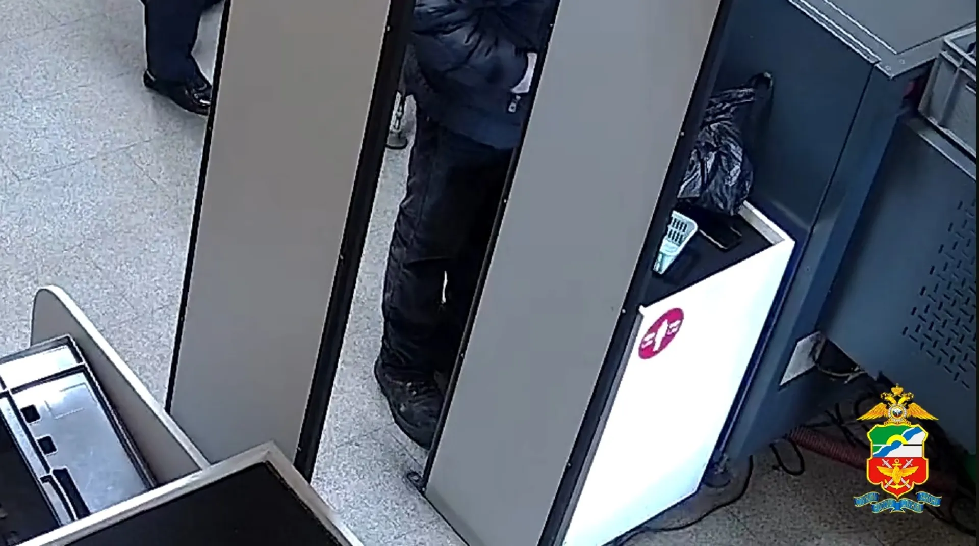 Забравшего чужой телефон пассажира задержали на вокзале в Рубцовске Забравшего чужой телефон пассажира задержали на вокзале в Рубцовске