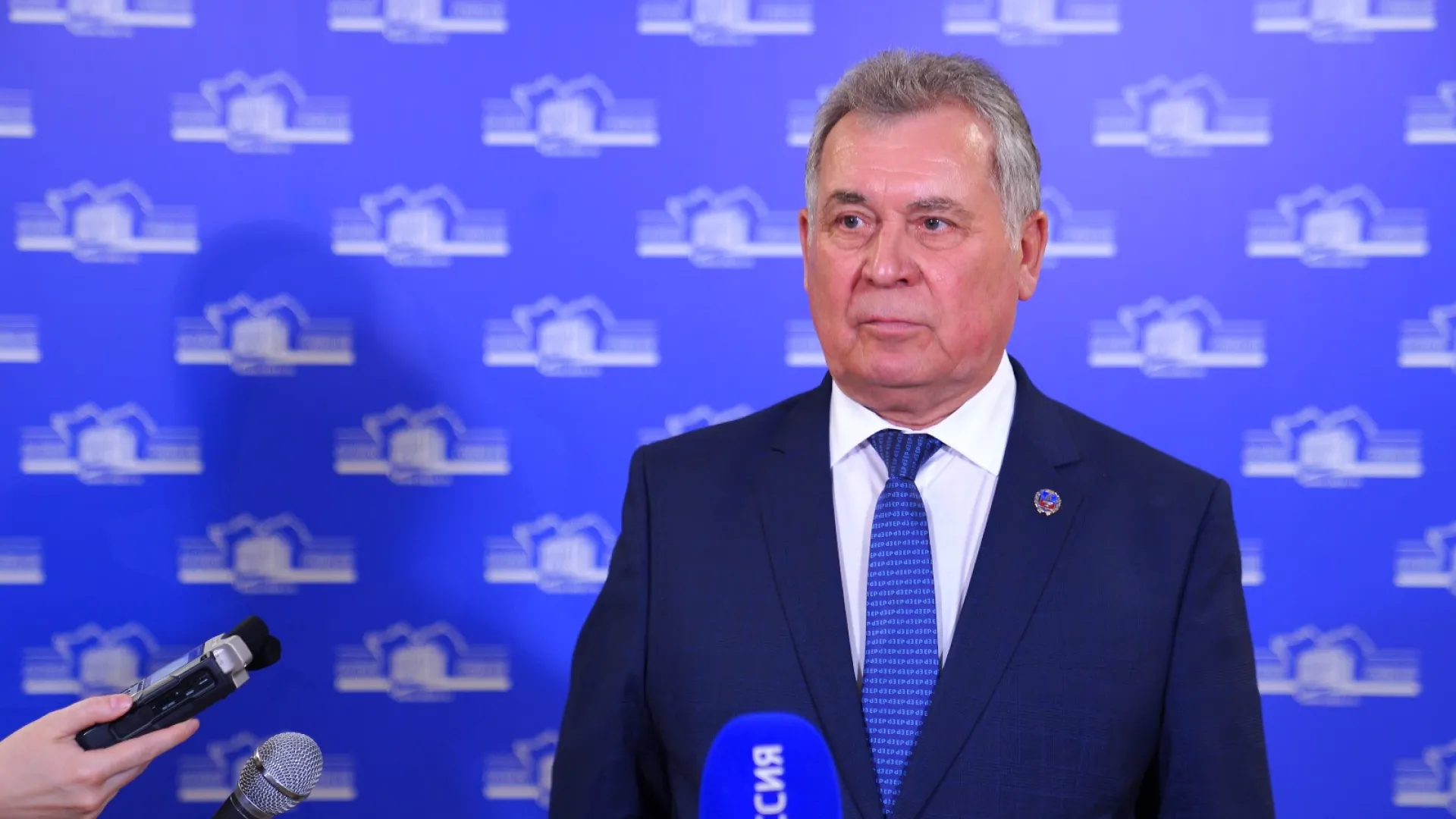 «Алтайский край движется вперед»: председатель АКЗС дал оценку отчету губернатора о работе правительства региона «Алтайский край движется вперед»: председатель АКЗС дал оценку отчету губернатора о работе правительства региона