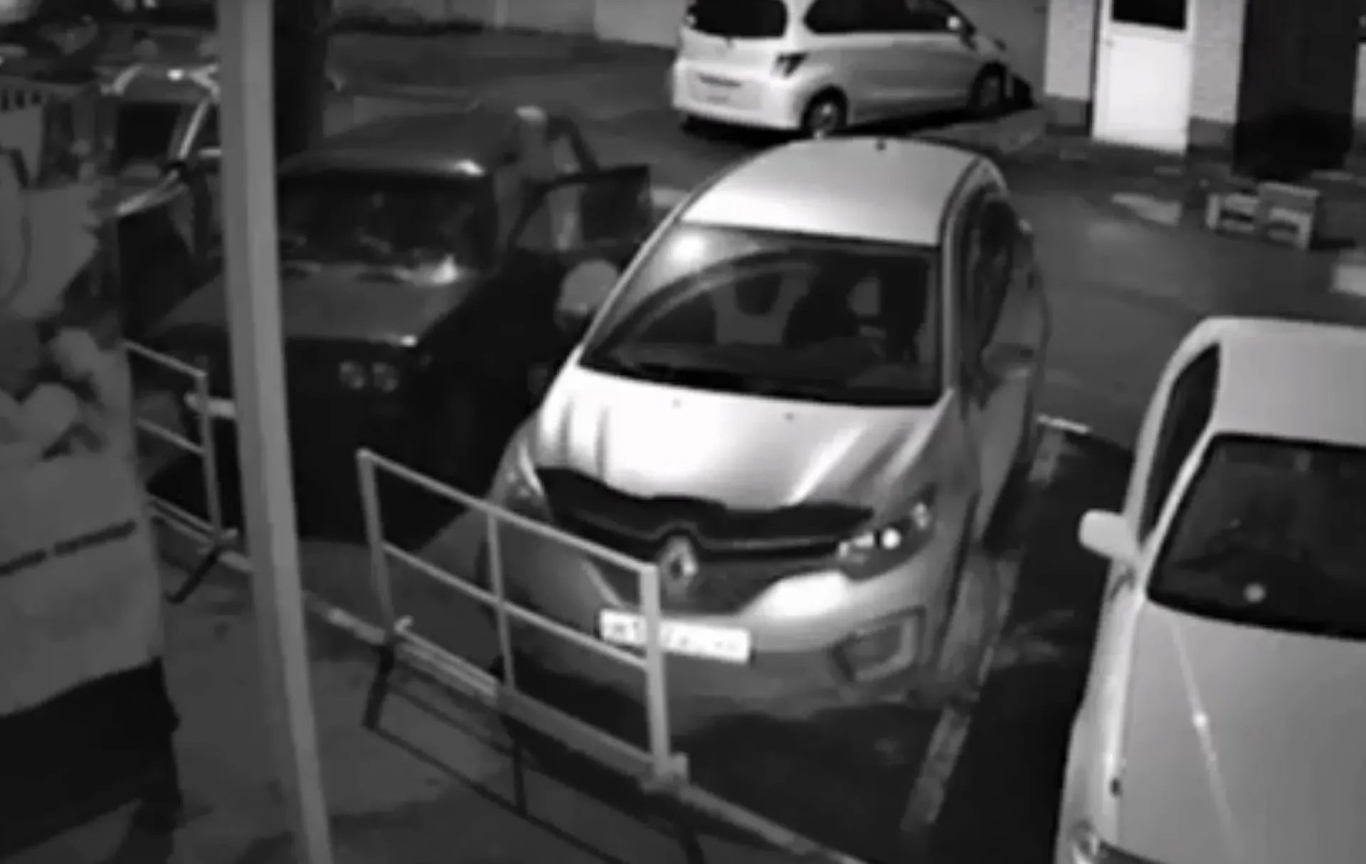 Пьяный барнаулец с четвертой попытки угнал авто Пьяный барнаулец с четвертой попытки угнал авто