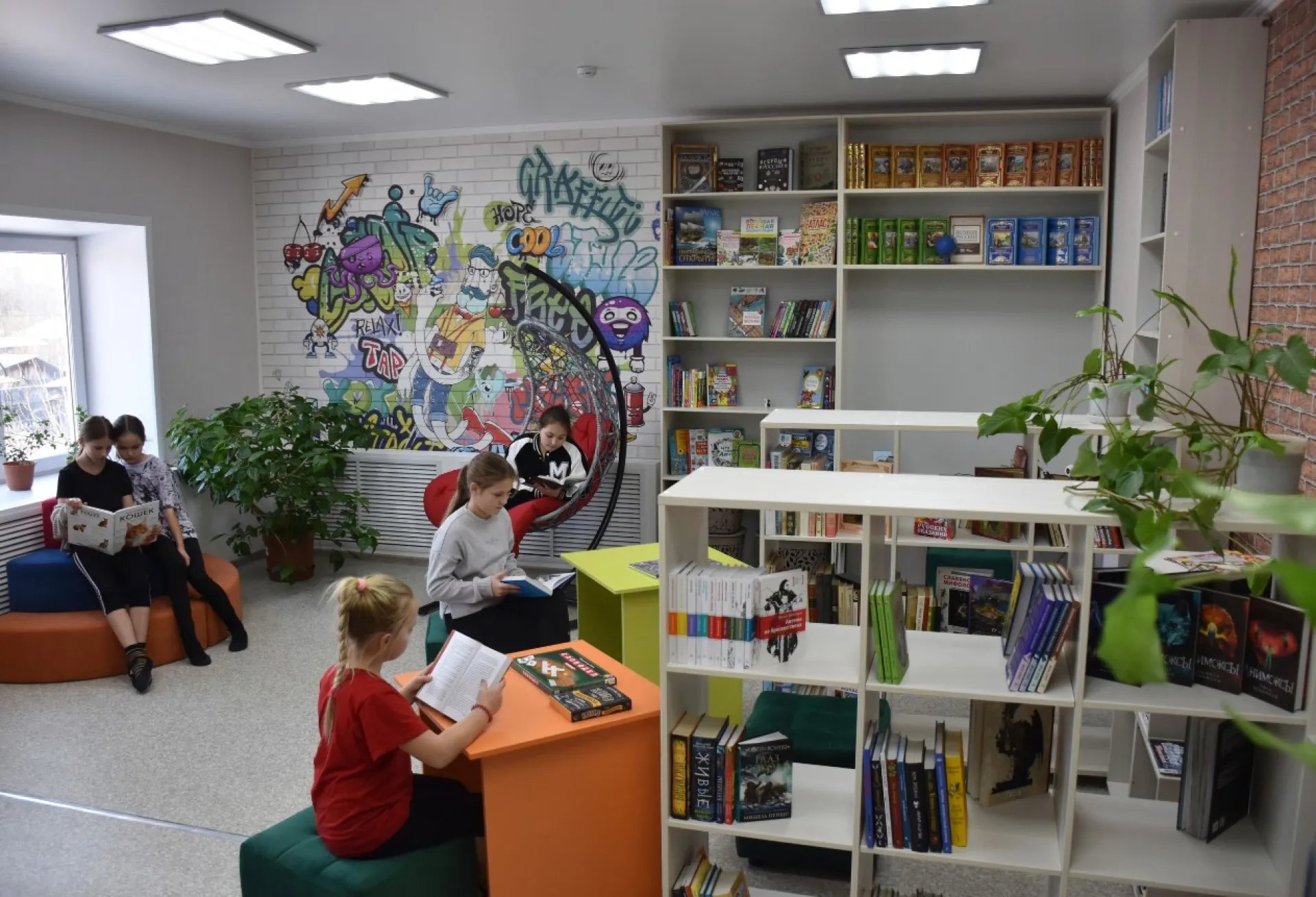 Сразу три обновленных учреждения культуры открыли в Зональном районе Сразу три обновленных учреждения культуры открыли в Зональном районе