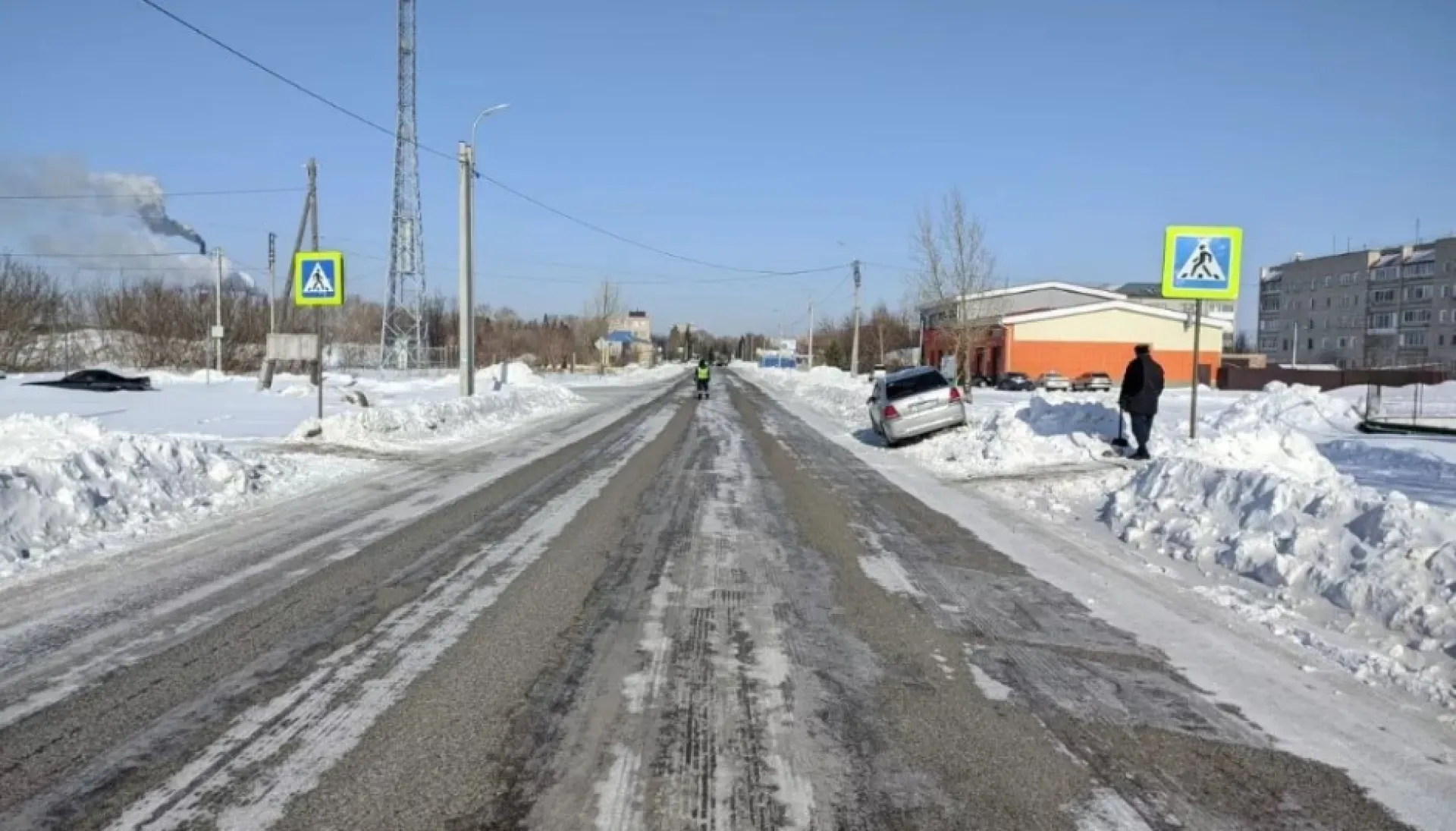 Школьница попала под машину в Рубцовске Школьница попала под машину в Рубцовске