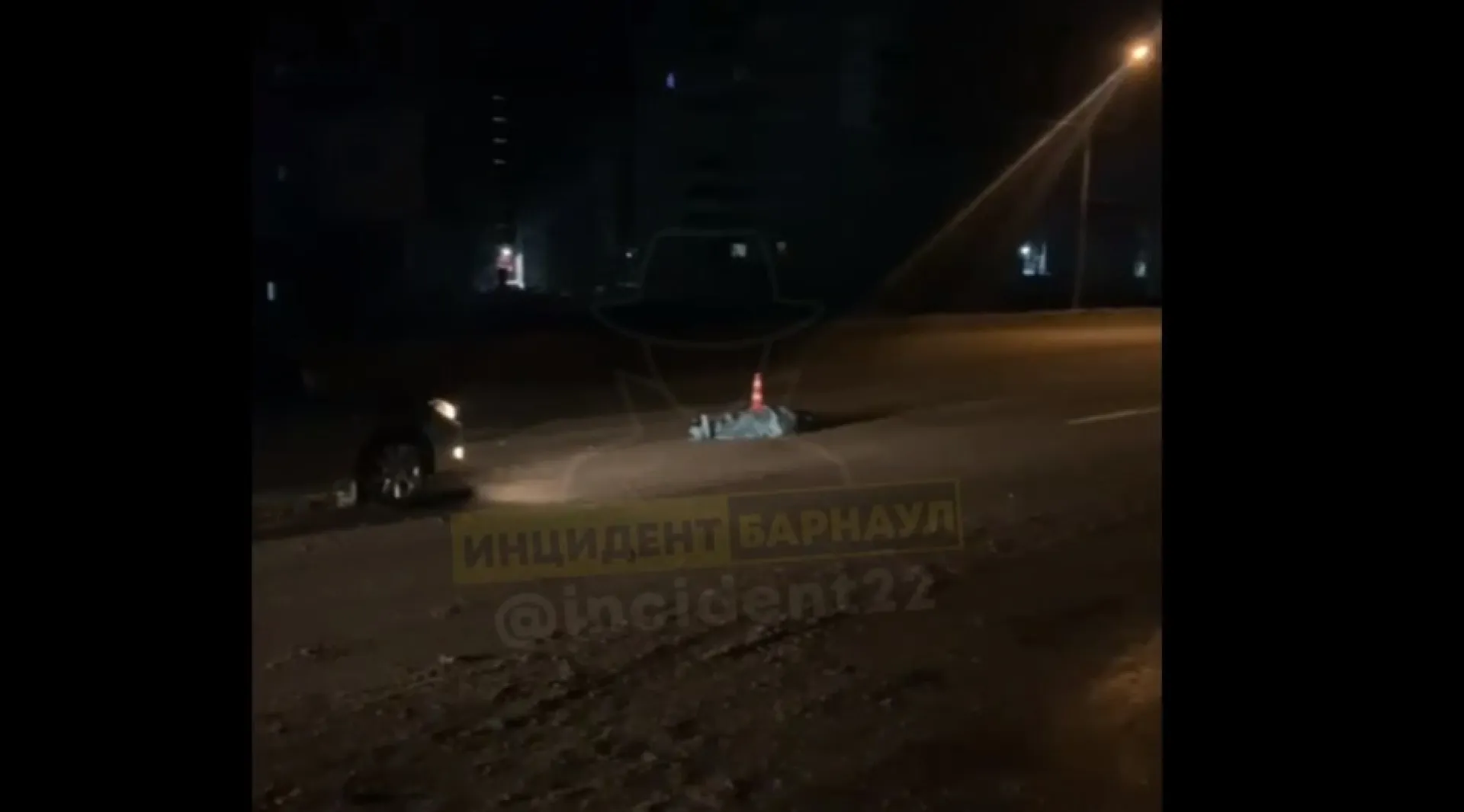 Легковушка насмерть сбила пешехода в Барнауле