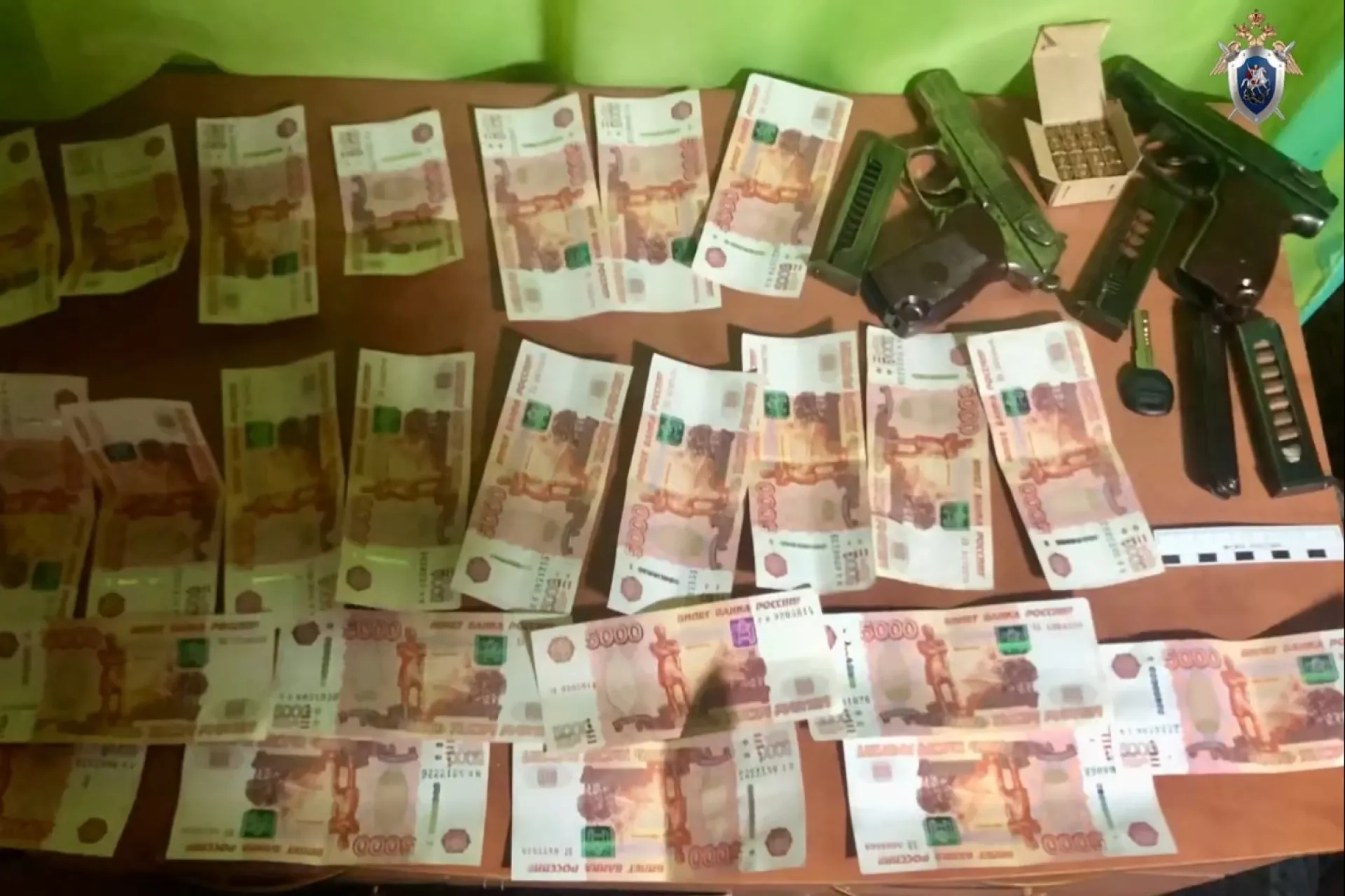 Двоих жителей Алтайского края застрелили в Магаданской области