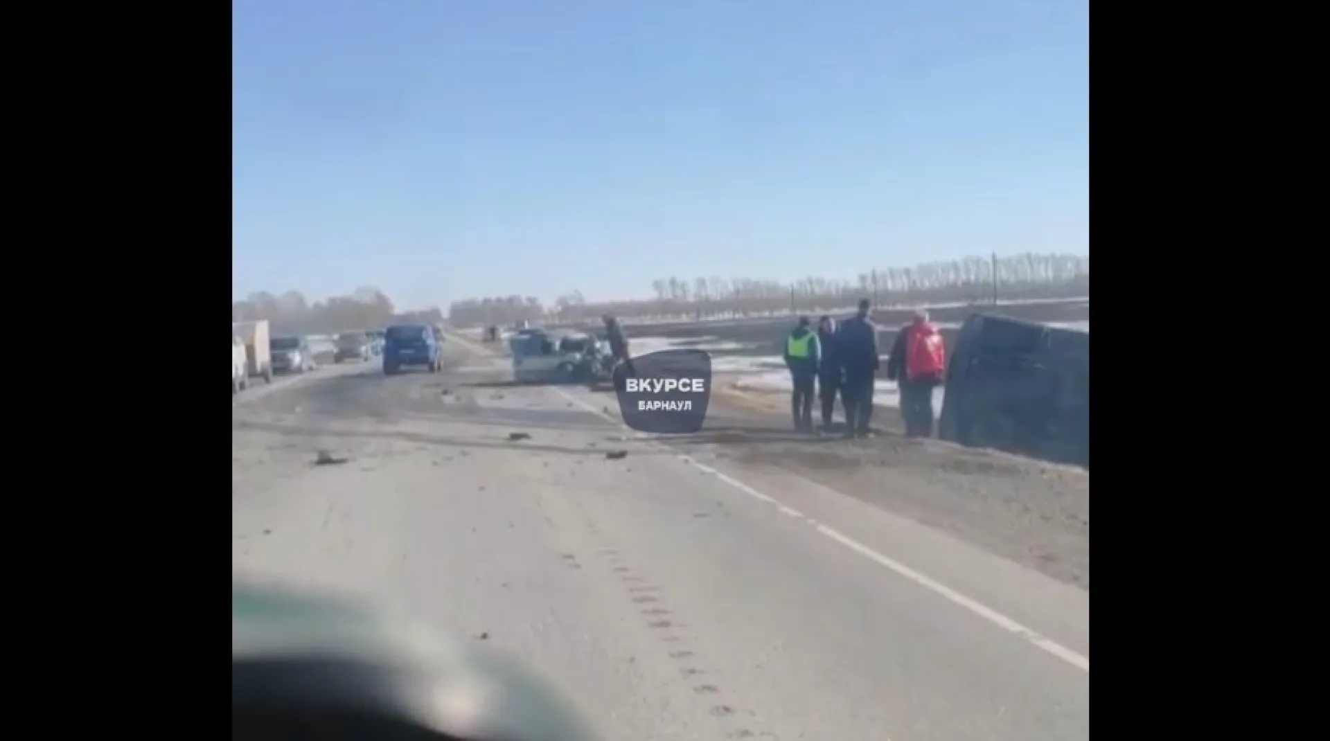 18-летний водитель грузовика устроил смертельное ДТП на трассе в Алтайском крае