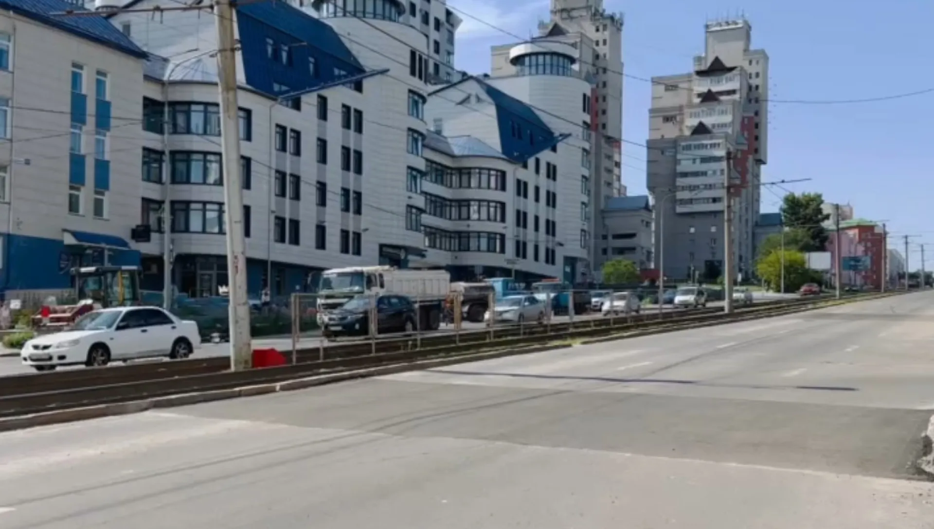 Движение на проспекте Красноармейском в Барнауле удалось открыть раньше срока Движение на проспекте Красноармейском в Барнауле удалось открыть раньше срока