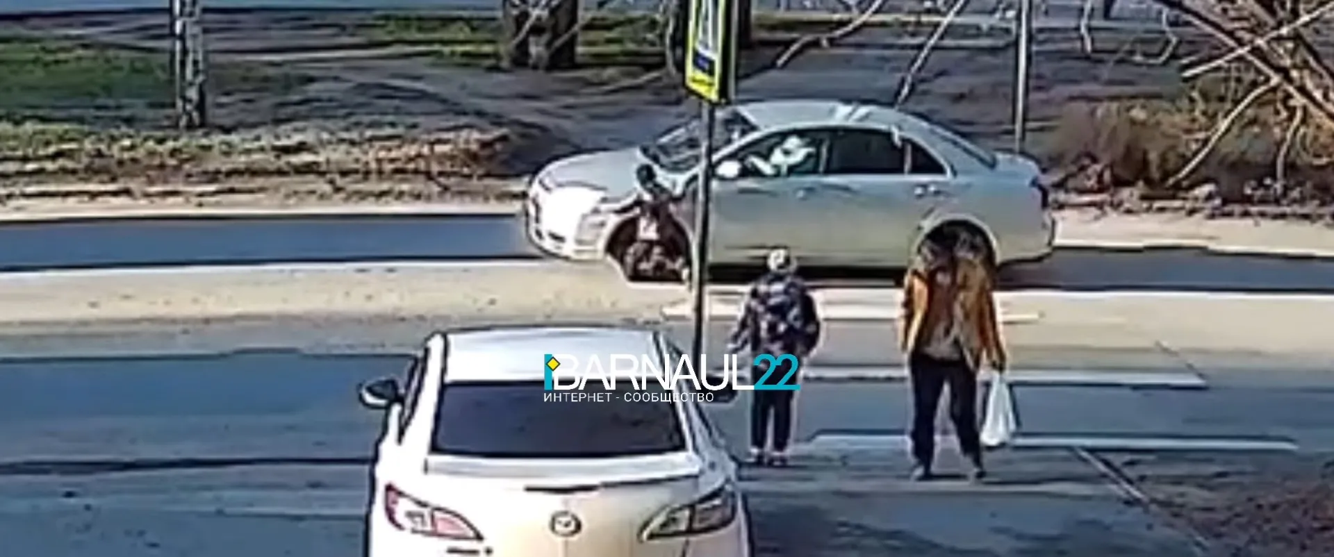 9-летний мальчик попал под колеса машины в Барнауле