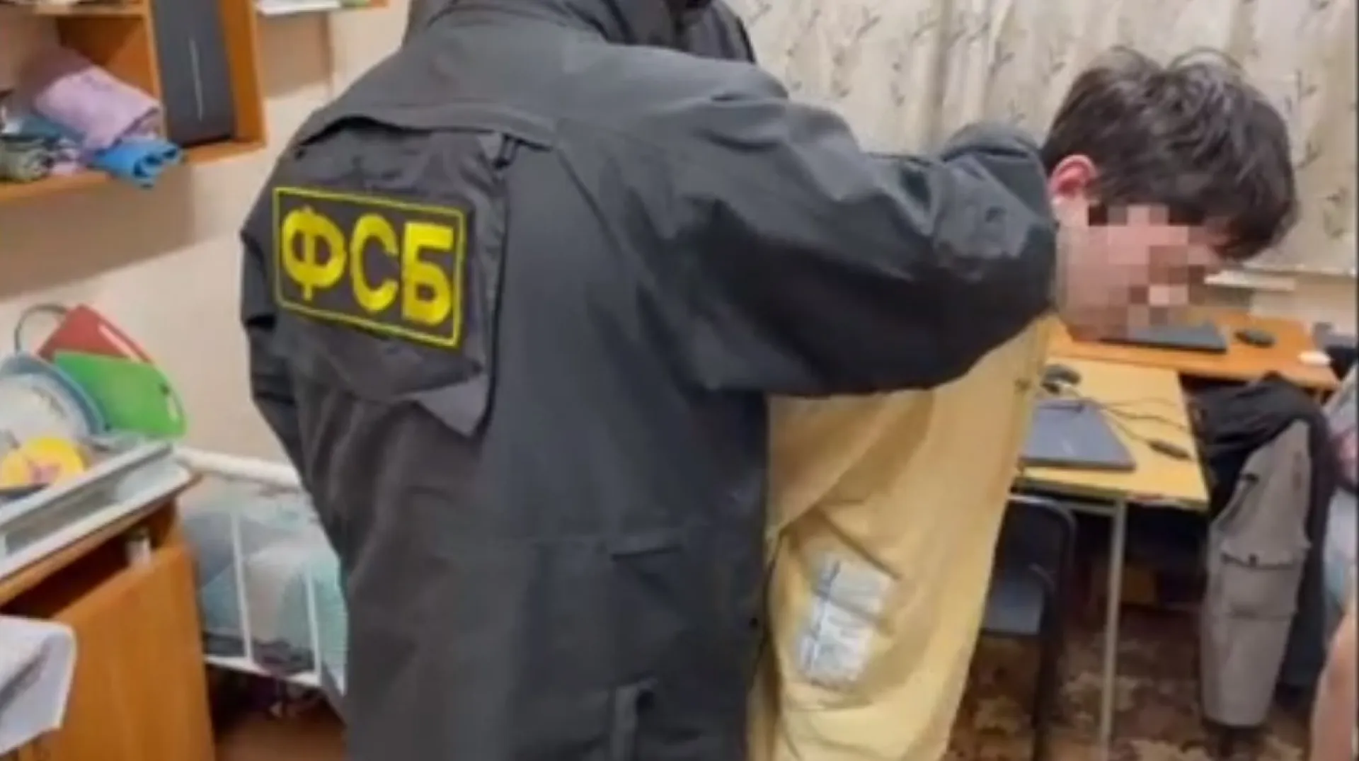 Жителя Алтайского края задержали за отправку аптечки террористам Жителя Алтайского края задержали за отправку аптечки террористам
