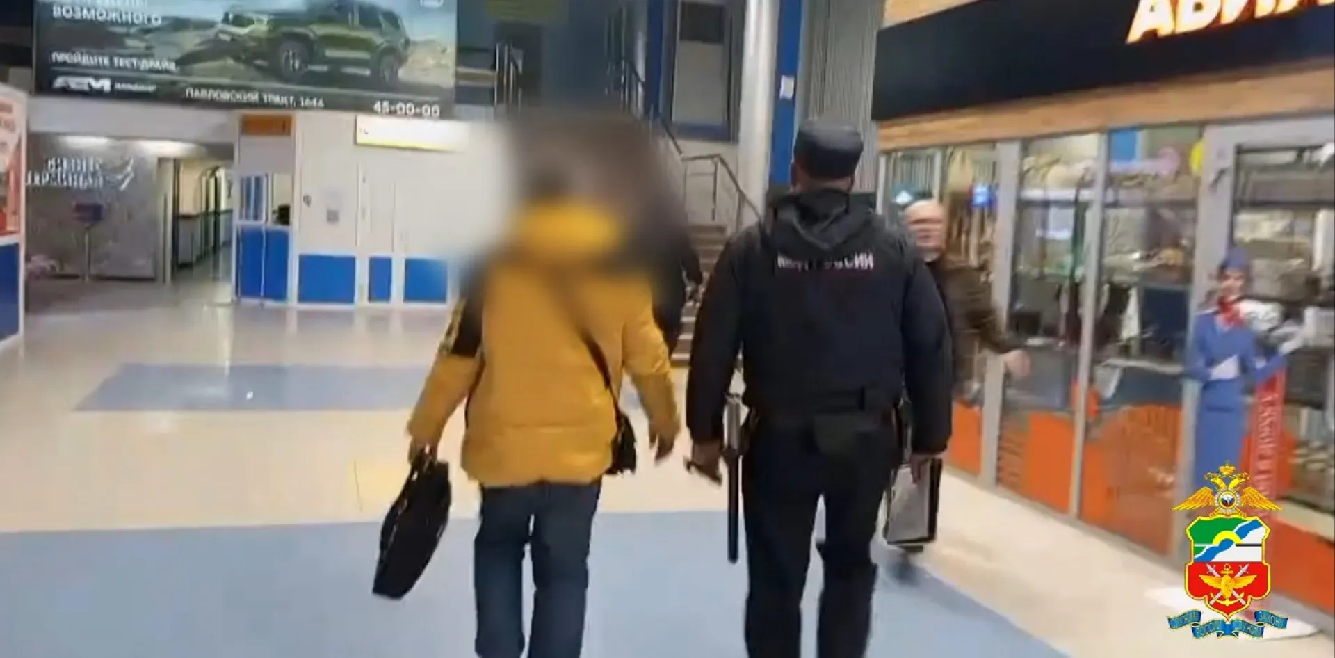 Нетрезвого дебошира задержали в аэропорту Барнаула