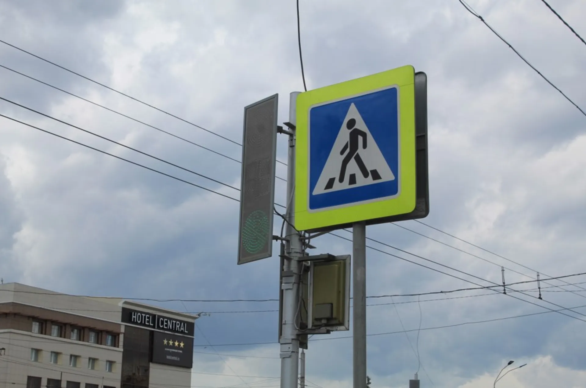 Новые светофоры на трёх участках установят в Барнауле Новые светофоры на трёх участках установят в Барнауле