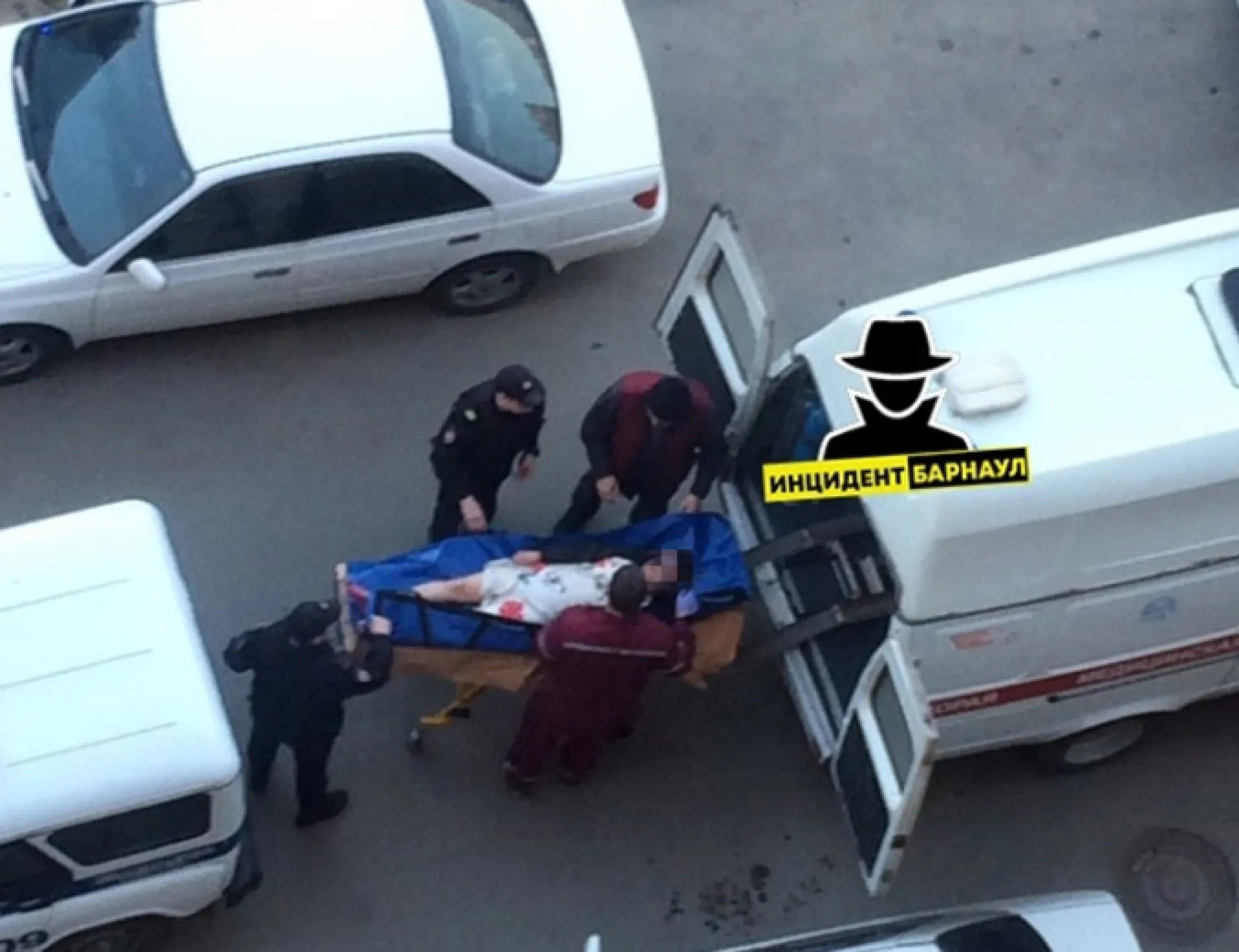 Женщину избили в лифте жилого дома в Барнауле Женщину избили в лифте жилого дома в Барнауле