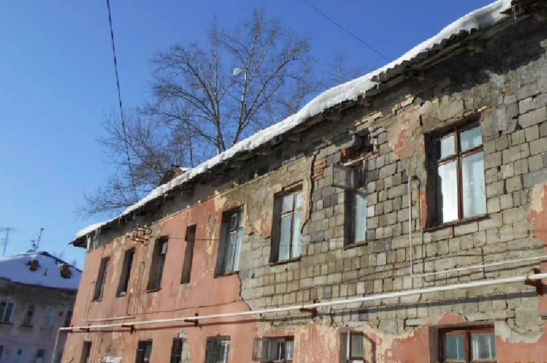 Аварийные дома расселят в Барнауле и Алтайском крае Аварийные дома расселят в Барнауле и Алтайском крае