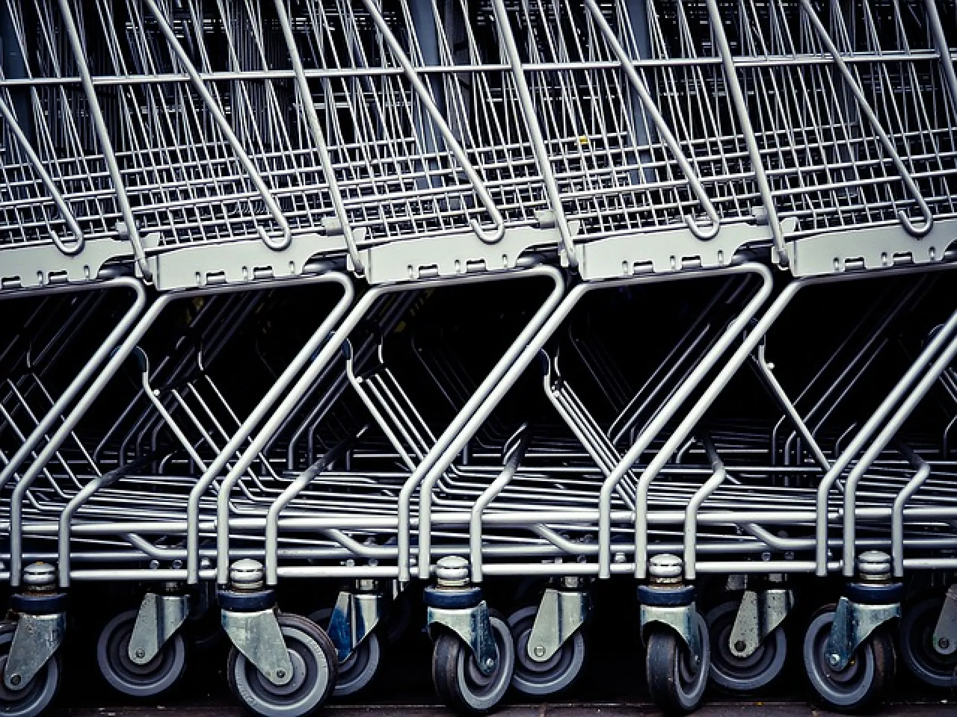Хитрый барнаулец смог два раза за десять минут ограбить продуктовый магазин Хитрый барнаулец смог два раза за десять минут ограбить продуктовый магазин