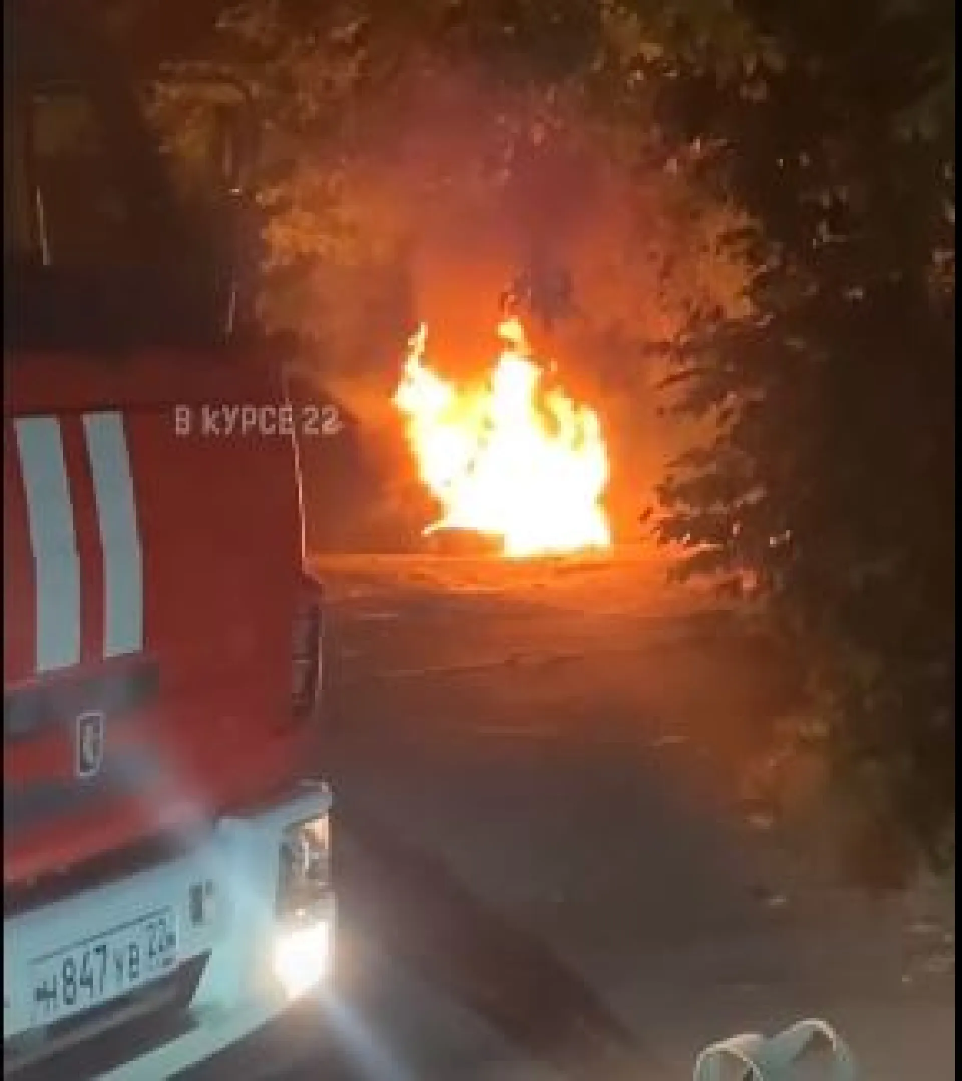 Ночью в одном из дворов Барнаула сгорел автомобиль