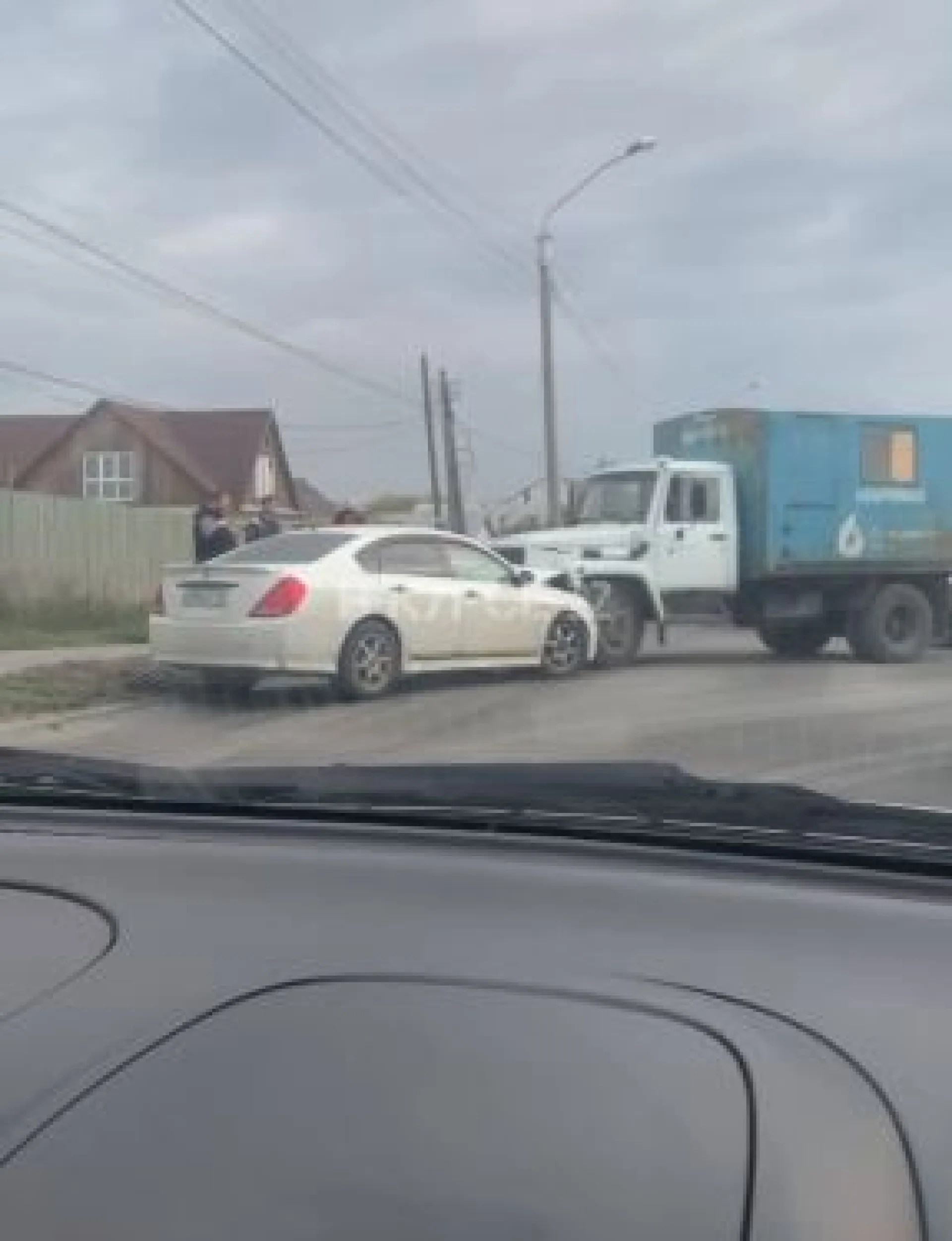 Жесткое ДТП с лобовым столкновением произошло в Барнауле