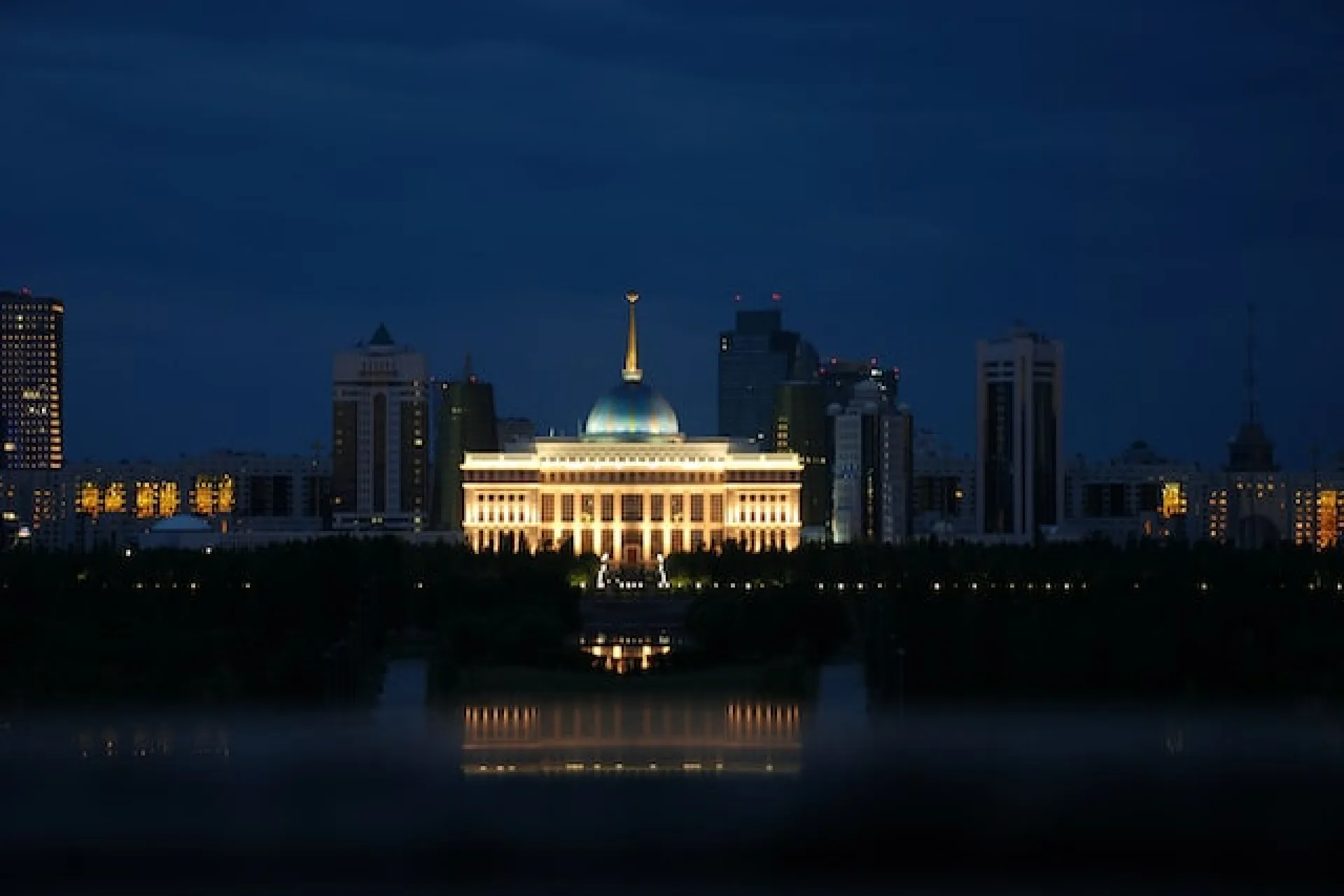 Парламент Казахстана принял решение переименовать столицу обратно в Астану Парламент Казахстана принял решение переименовать столицу обратно в Астану