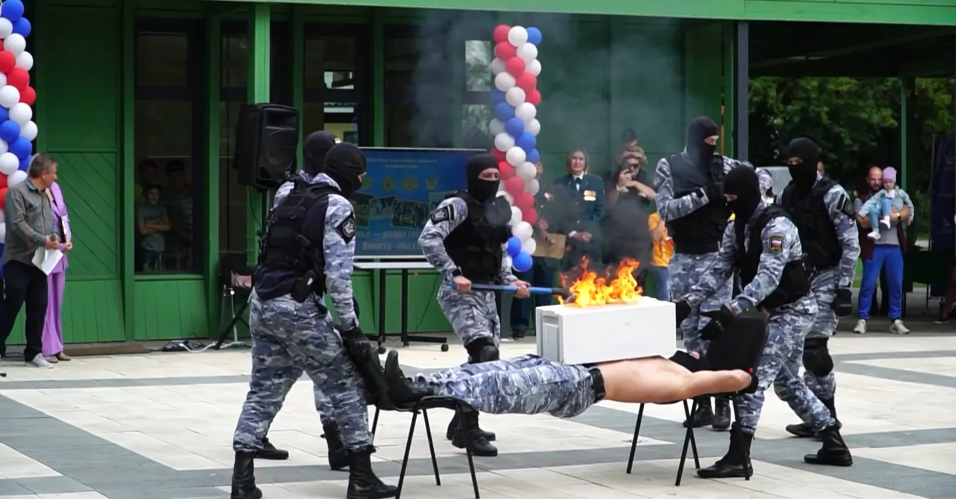 В барнаульском парке «Изумрудный» прошёл праздник для представителей силовых ведомств и их семей