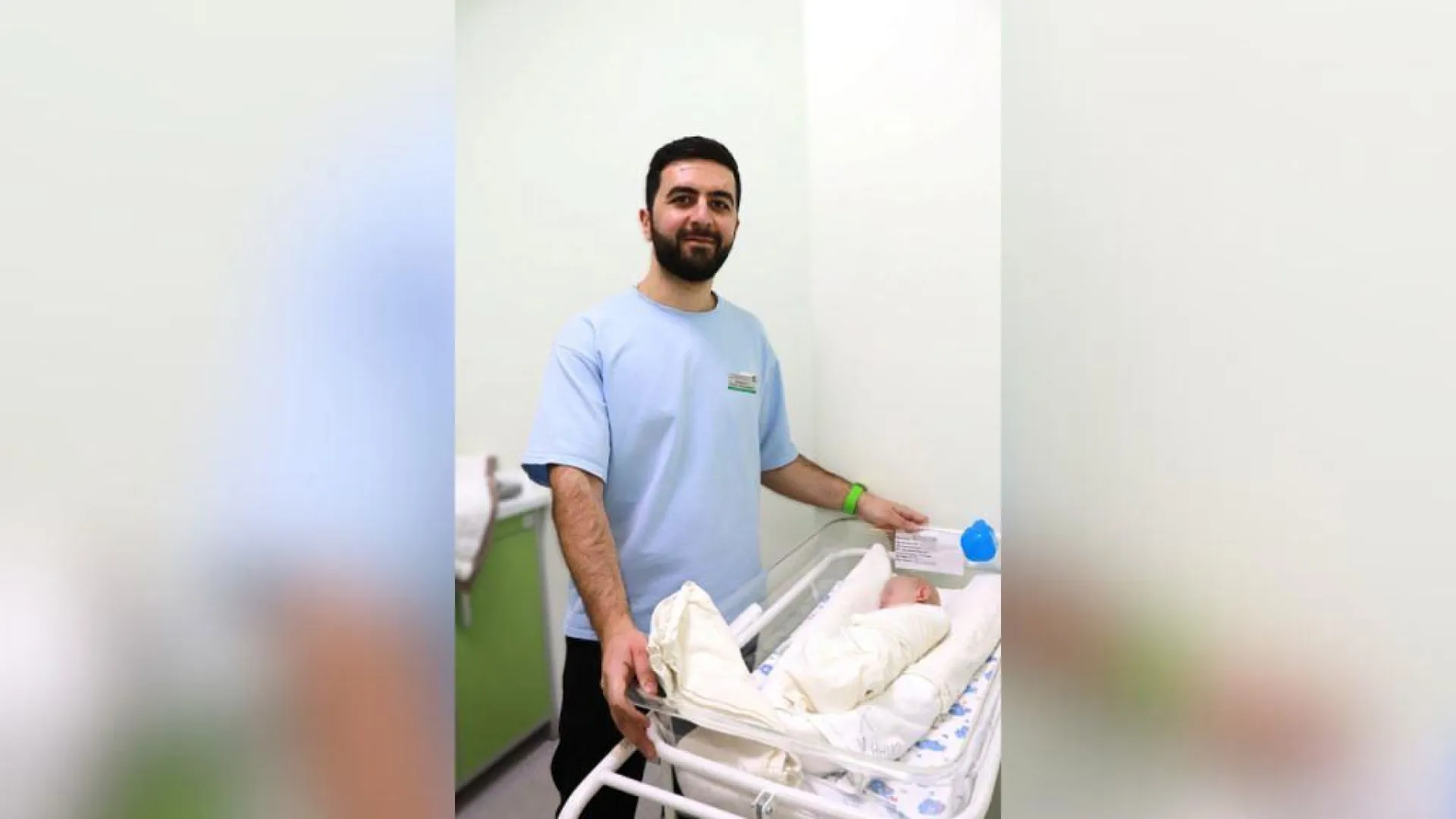 Новорождённого весом 400 граммов спасли в Алтайском крае