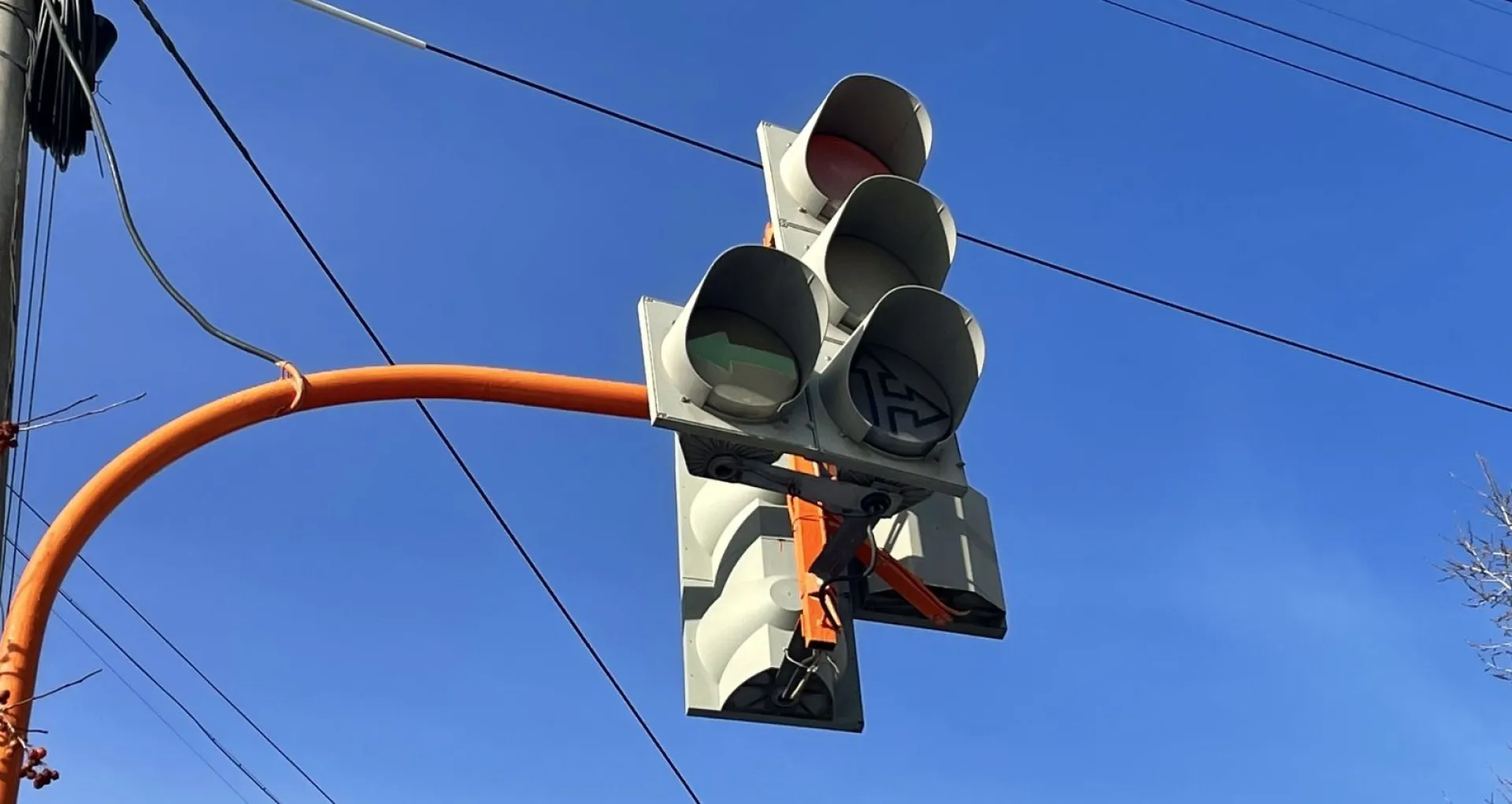 В Барнауле на несколько часов отключили светофор