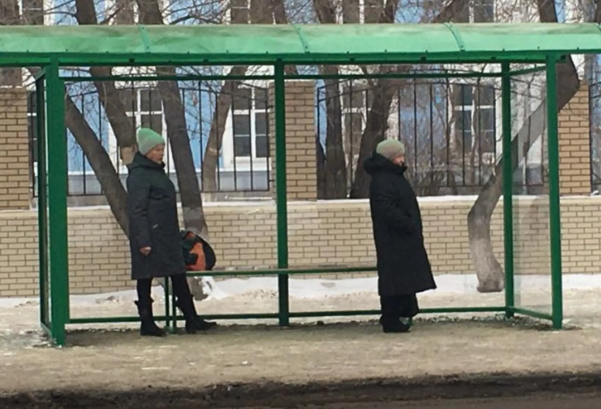 5 новых остановочных павильонов установили в Рубцовске