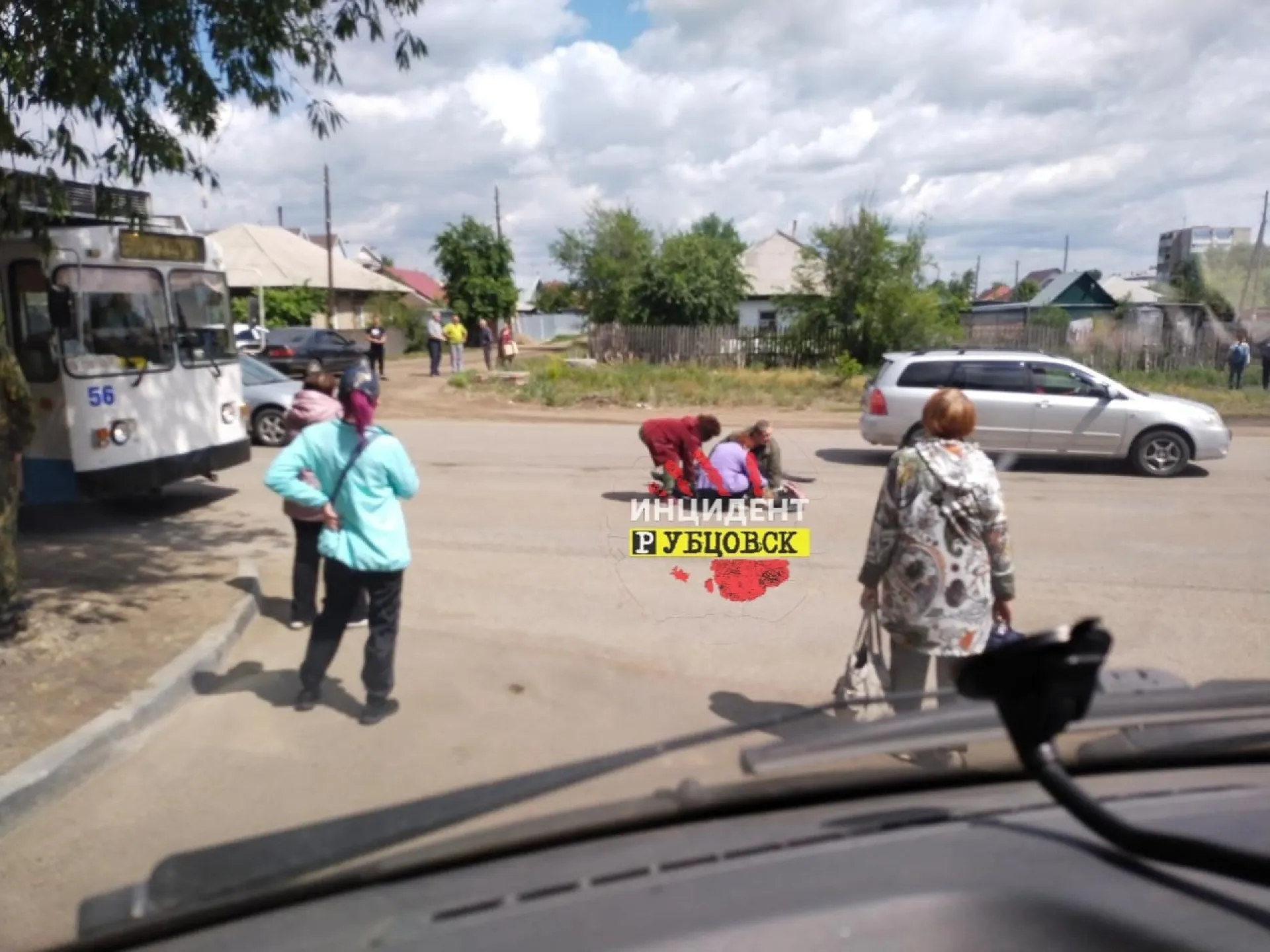 Водитель не успел затормозить и сбил девочку в Рубцовске Водитель не успел затормозить и сбил девочку в Рубцовске