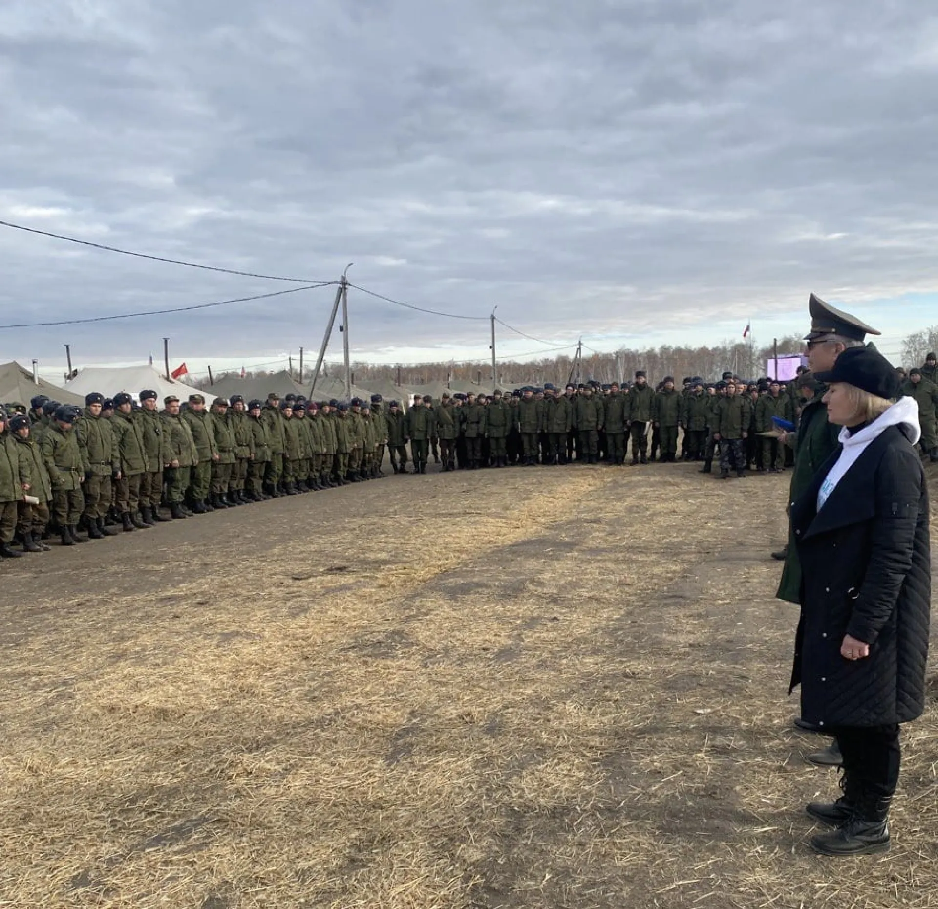 Министр социальной защиты Алтайского края встретилась с полком алтайских мобилизованных Министр социальной защиты Алтайского края встретилась с полком алтайских мобилизованных