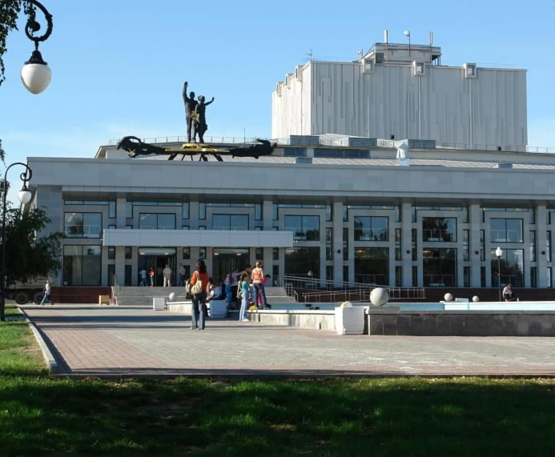 В Алтайской драме подготовили праздничную программу ко Дню театра В Алтайской драме подготовили праздничную программу ко Дню театра