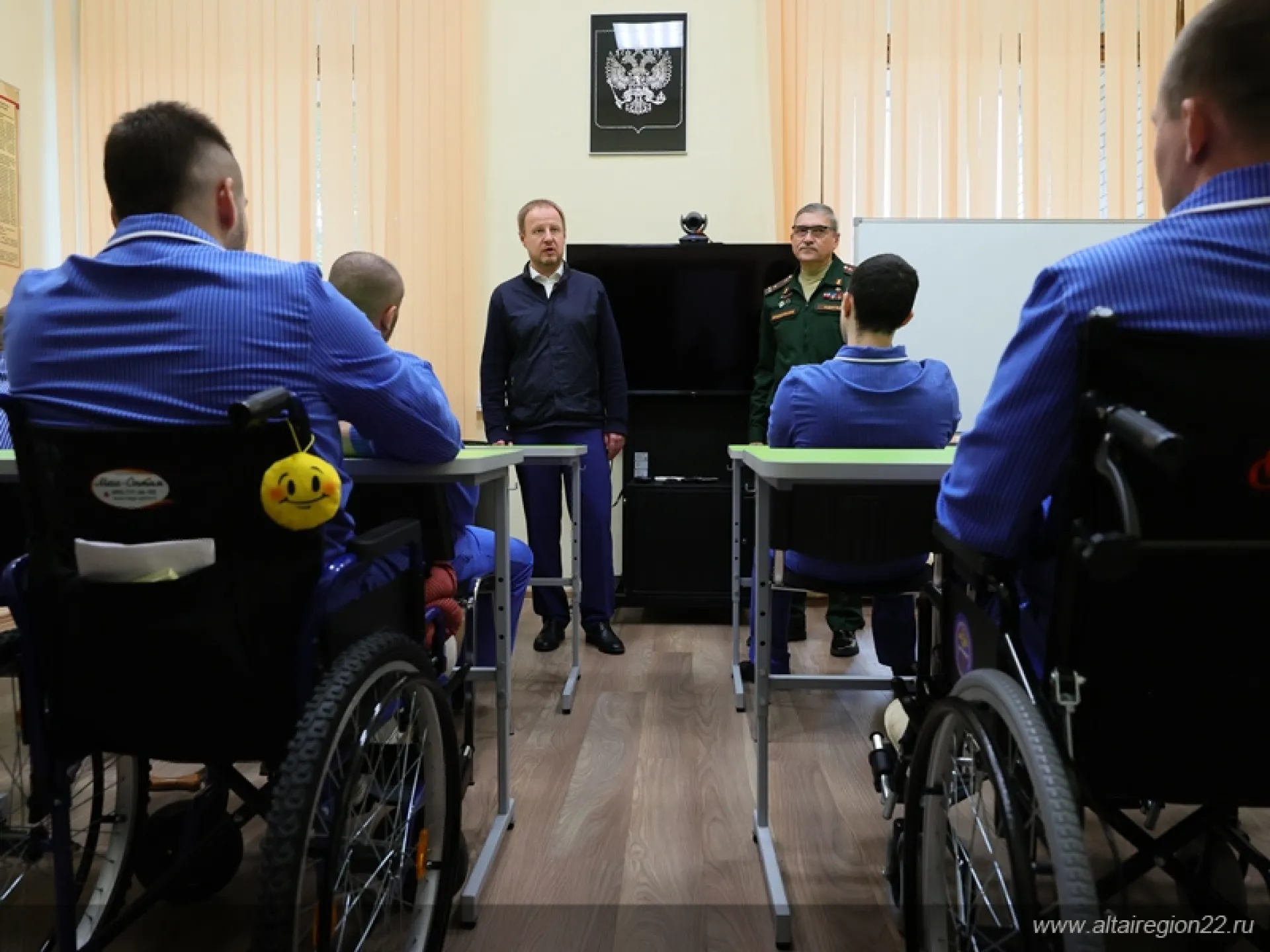 Виктор Томенко в московском госпитале встретился с проходящими лечение военнослужащими из Алтайского края Виктор Томенко в московском госпитале встретился с проходящими лечение военнослужащими из Алтайского края
