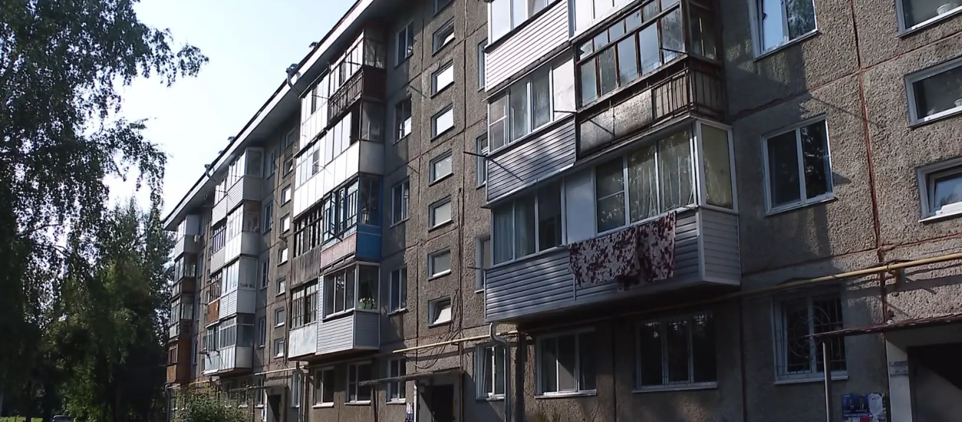 Барнаулец спас из горящего дома пенсионерку и ликвидировал возгорание до приезда пожарных