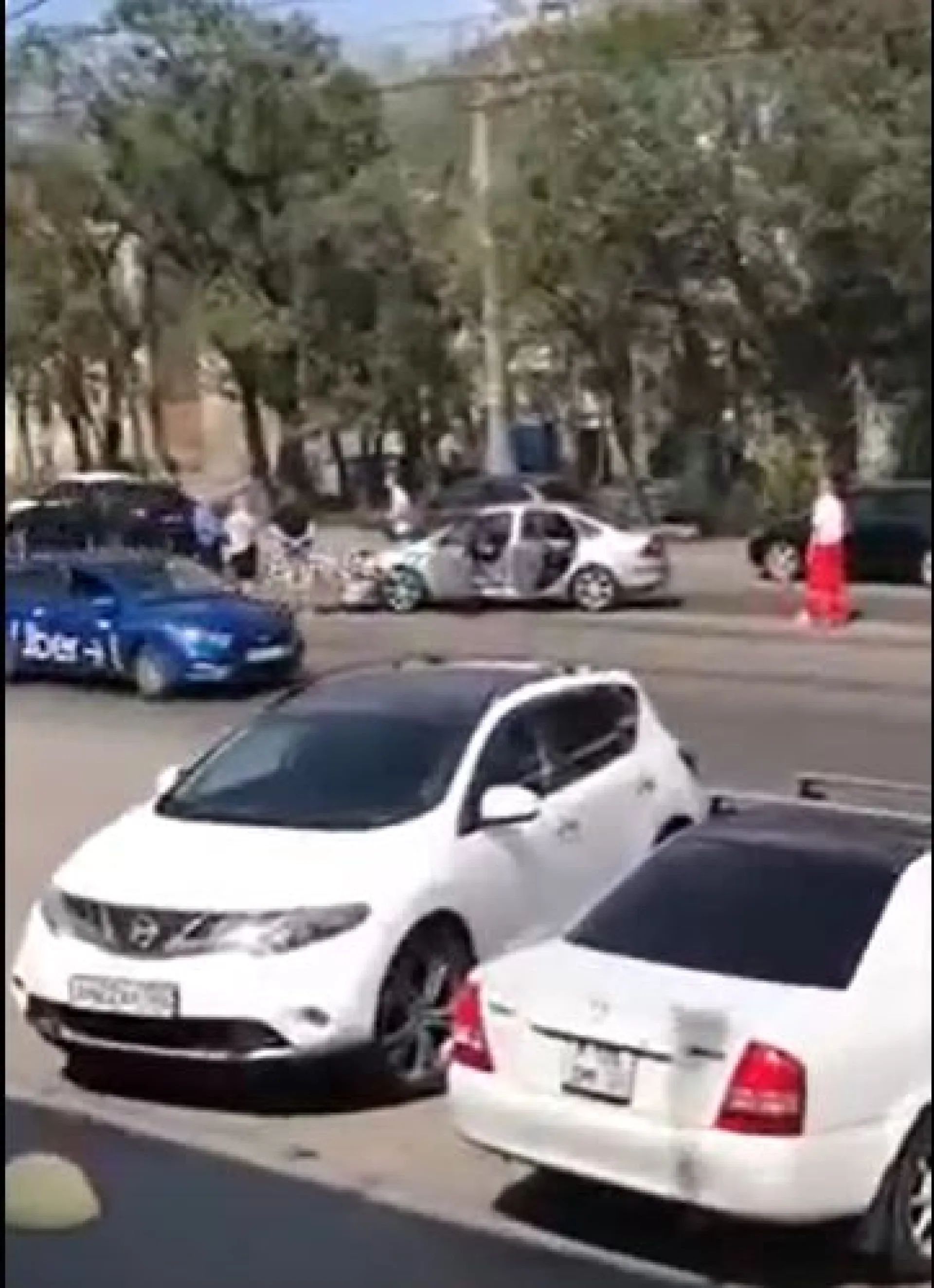 ДТП произошло на трамвайных путях в Барнауле